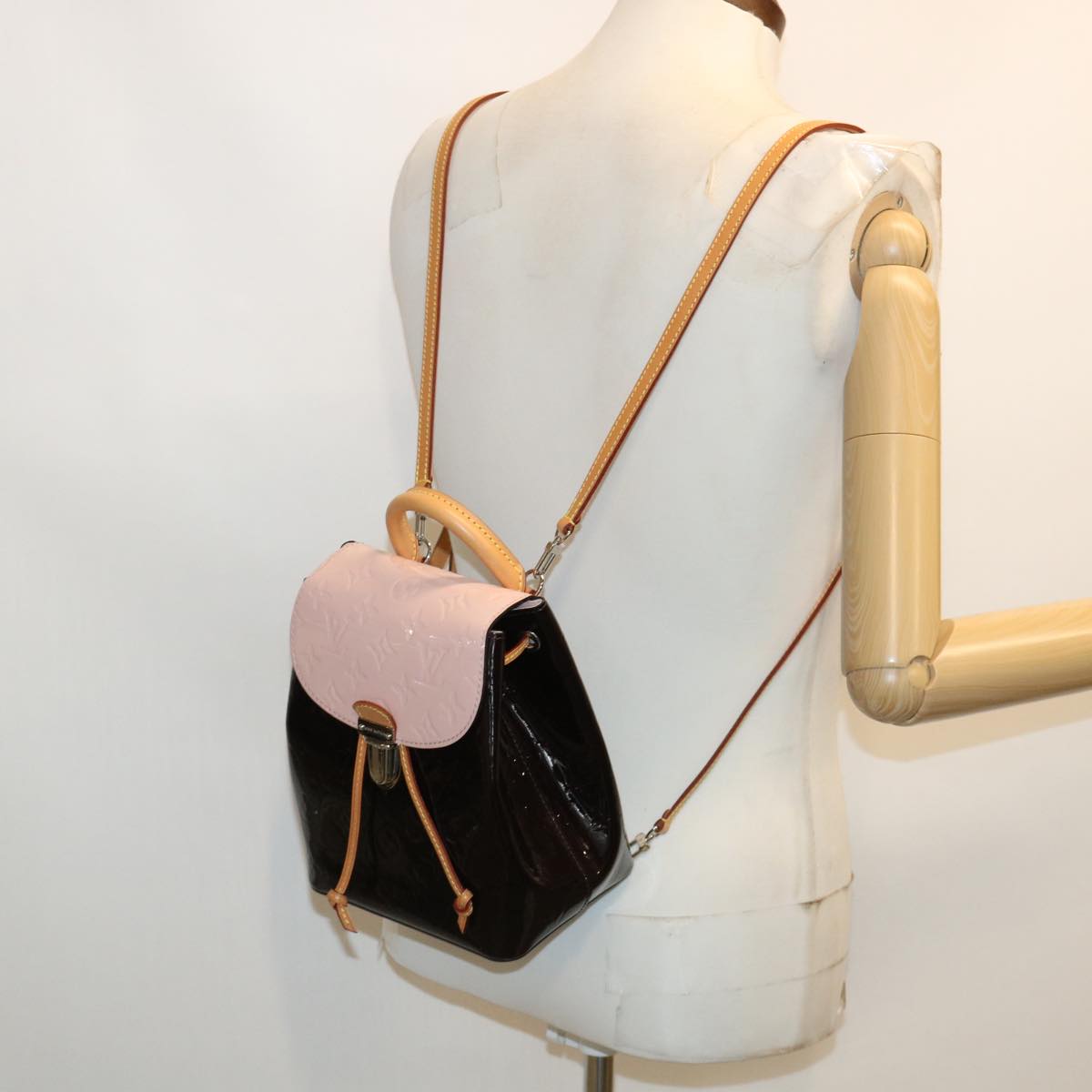 LOUIS VUITTON Monogram Vernis Hot spring Hand Bag Amarante M96053 LV 67495A