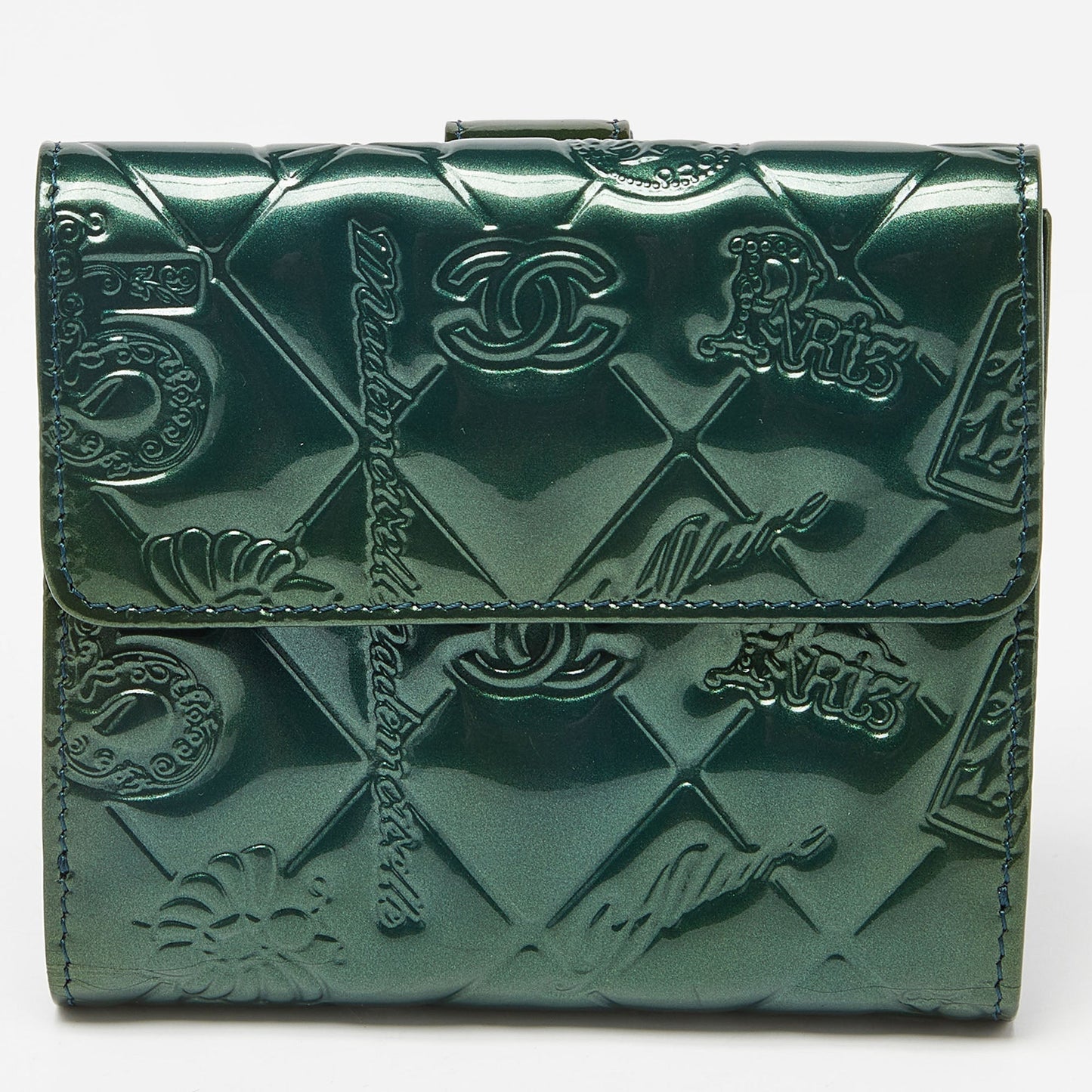 CHANEL Green Patent Leather Symbols Lucky Charm Compact Wallet