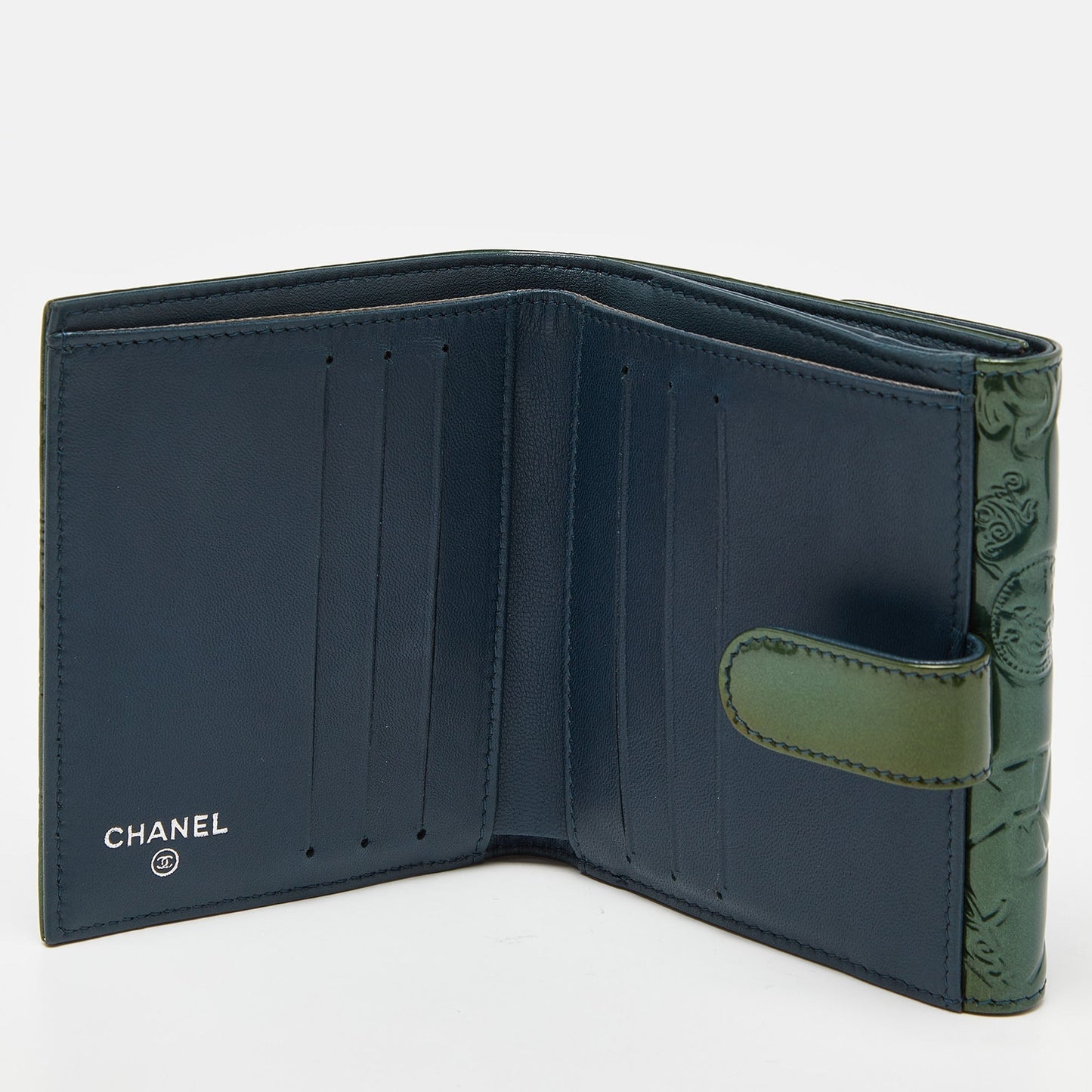 CHANEL Green Patent Leather Symbols Lucky Charm Compact Wallet