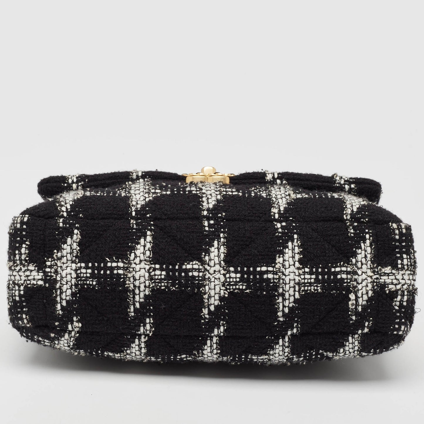 CHANEL Black/White Quilted Houndstooth Tweed and Leather Large 19 Flap Bag