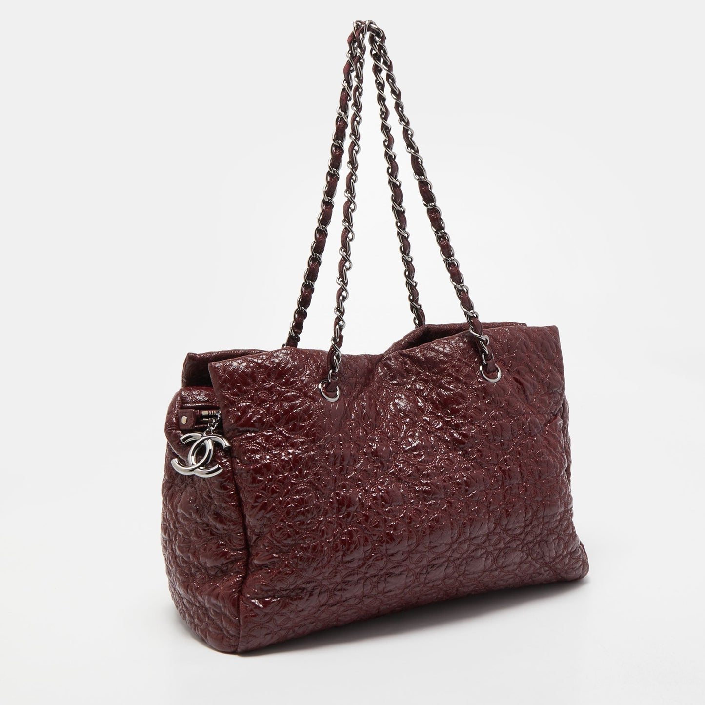 Luxury Chanel Burgundy Camellia Embossed Patent Leather Shoulder Bag