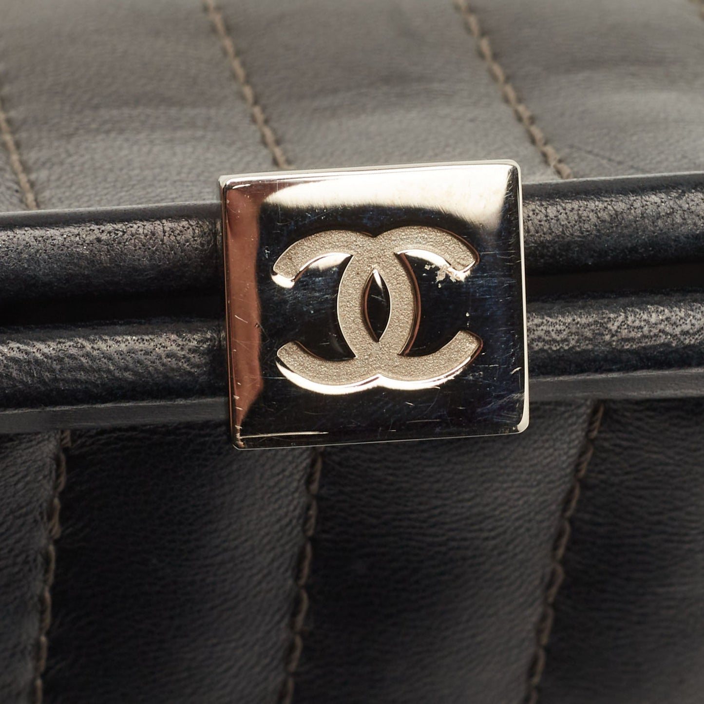 CHANEL Black Vertical Stitch Leather Vintage Clutch
