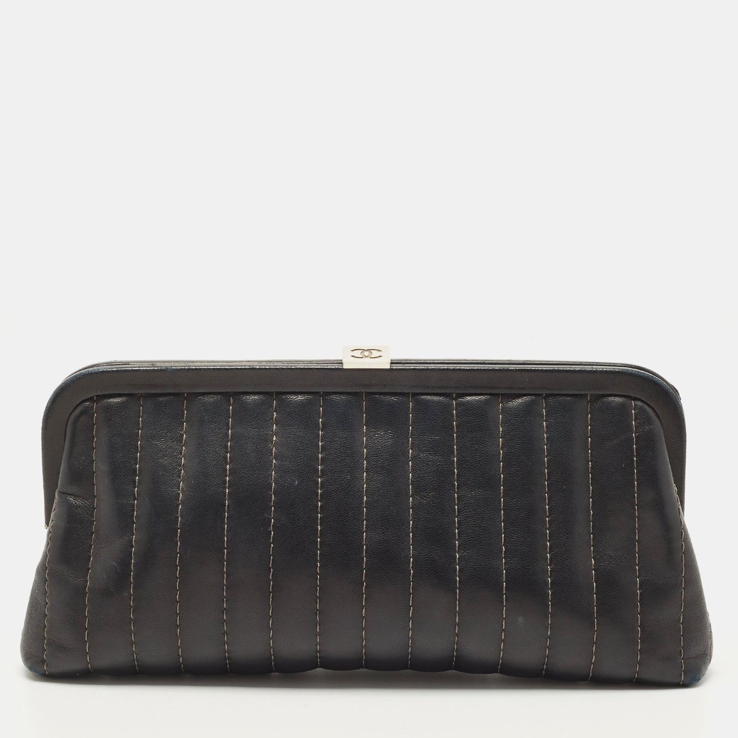 CHANEL Black Vertical Stitch Leather Vintage Clutch