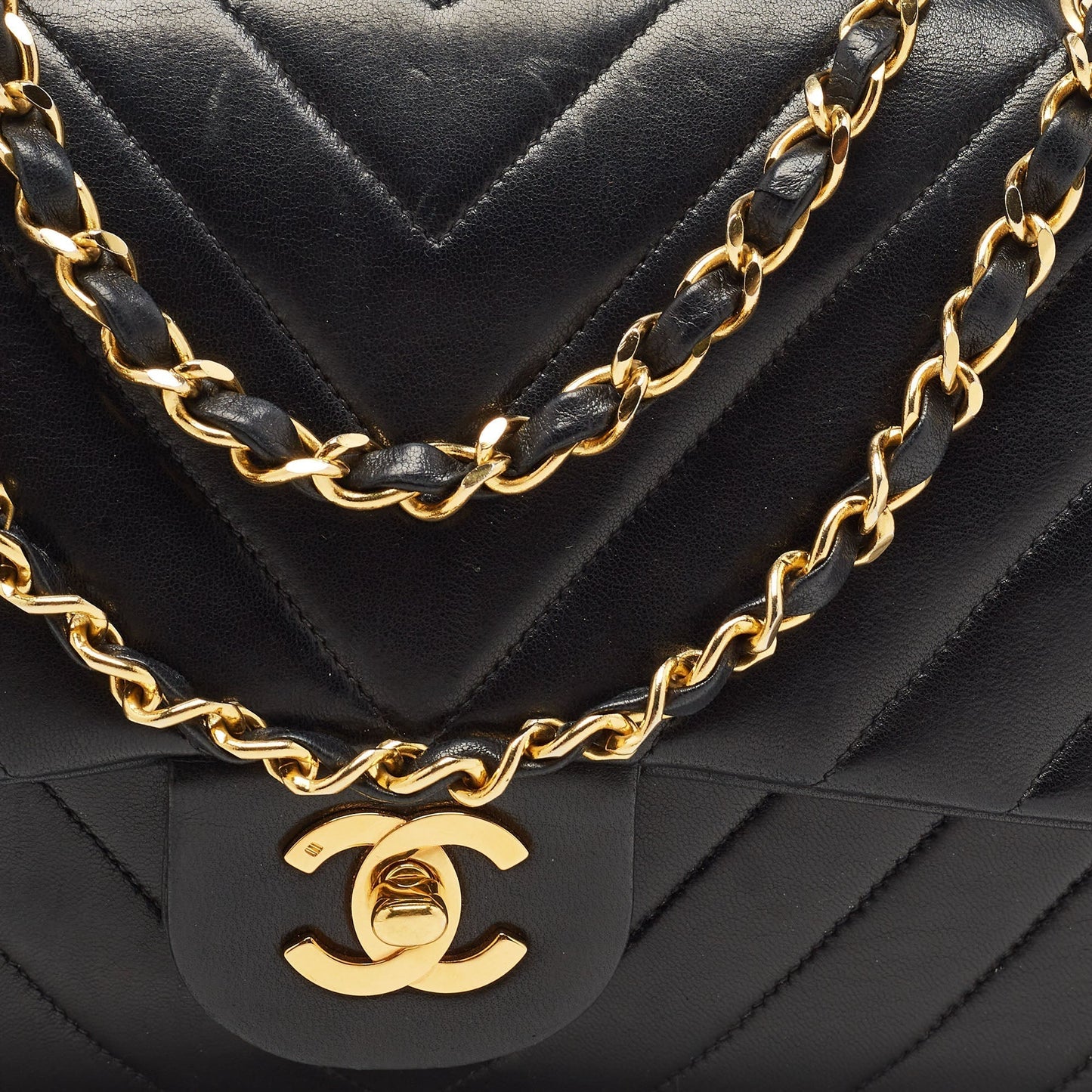 CHANEL Black Chevron Leather Medium Classic Double Flap Bag