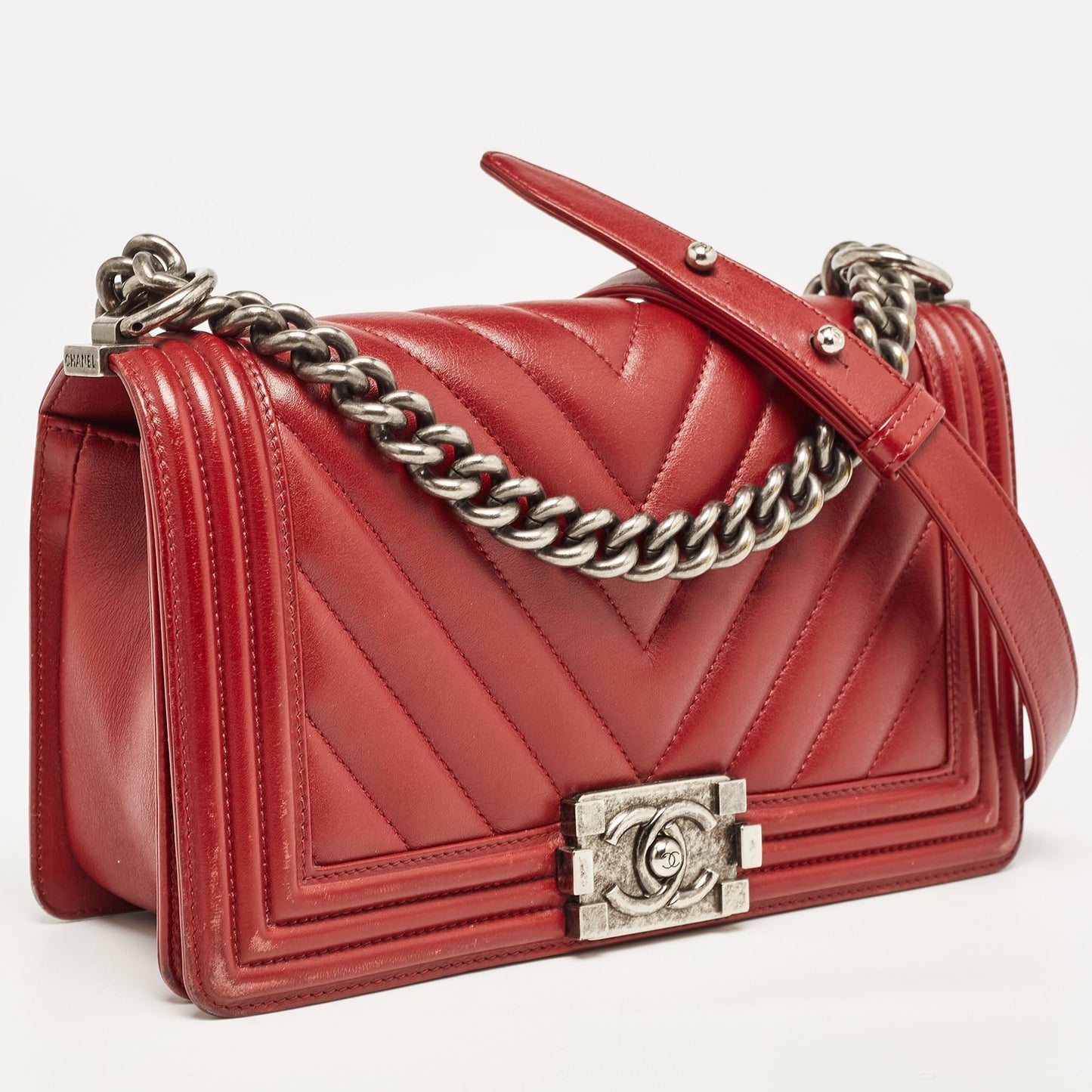 CHANEL Red Chevron Leather Medium Boy Bag