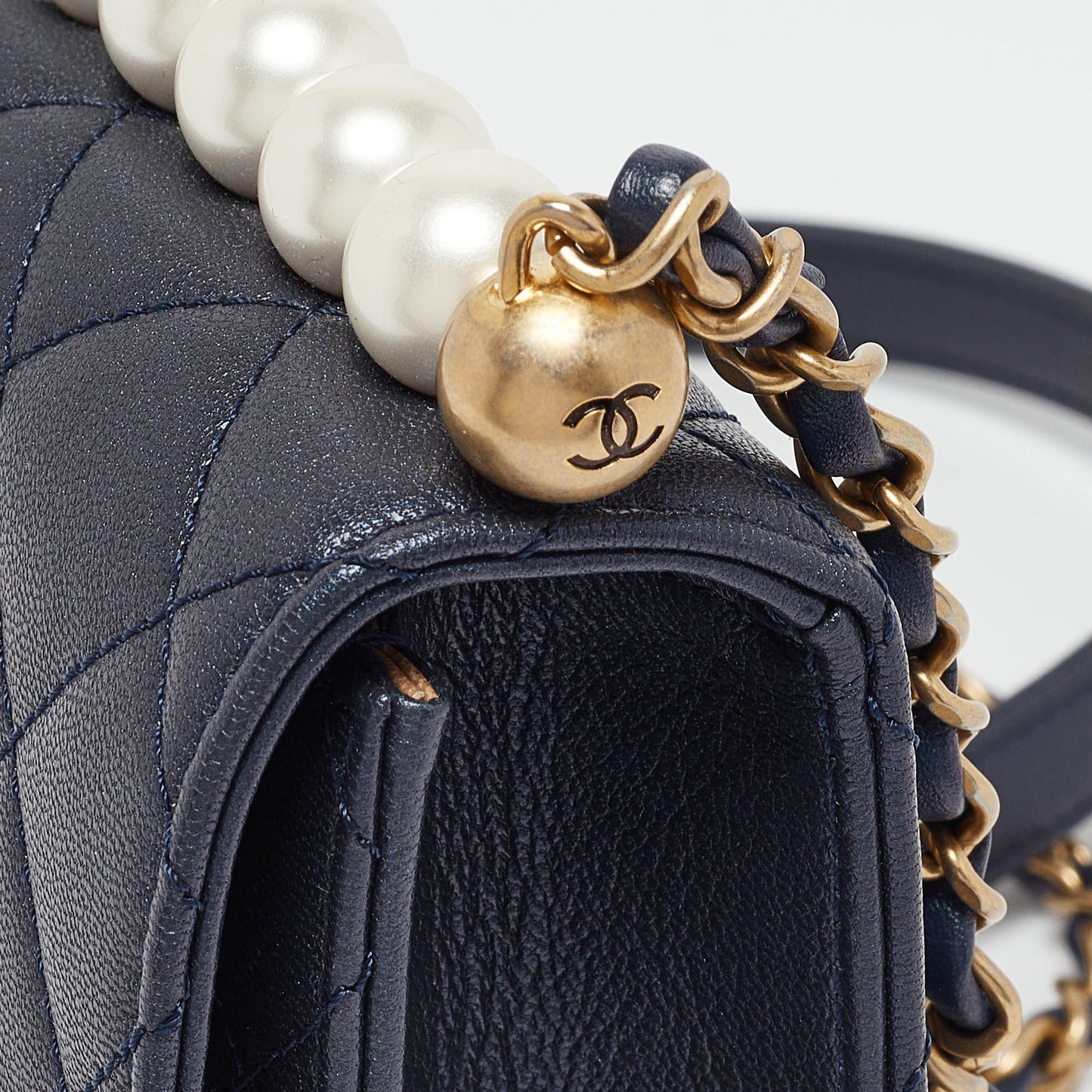 CHANEL Navy Blue Quilted Leather Chic Pearls Flap Bag