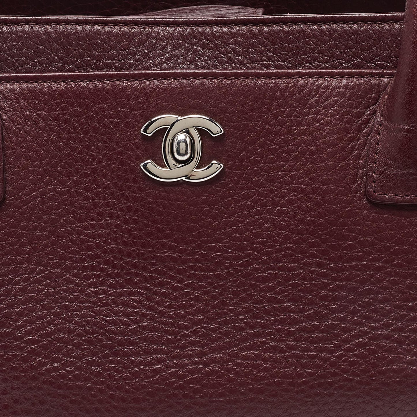 CHANEL Red Leather Small Cerf Shopper Tote