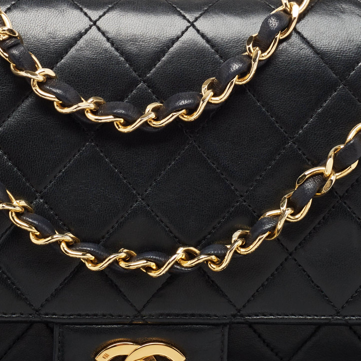 CHANEL Black Quilted Leather Medium Classic Double Flap Bag