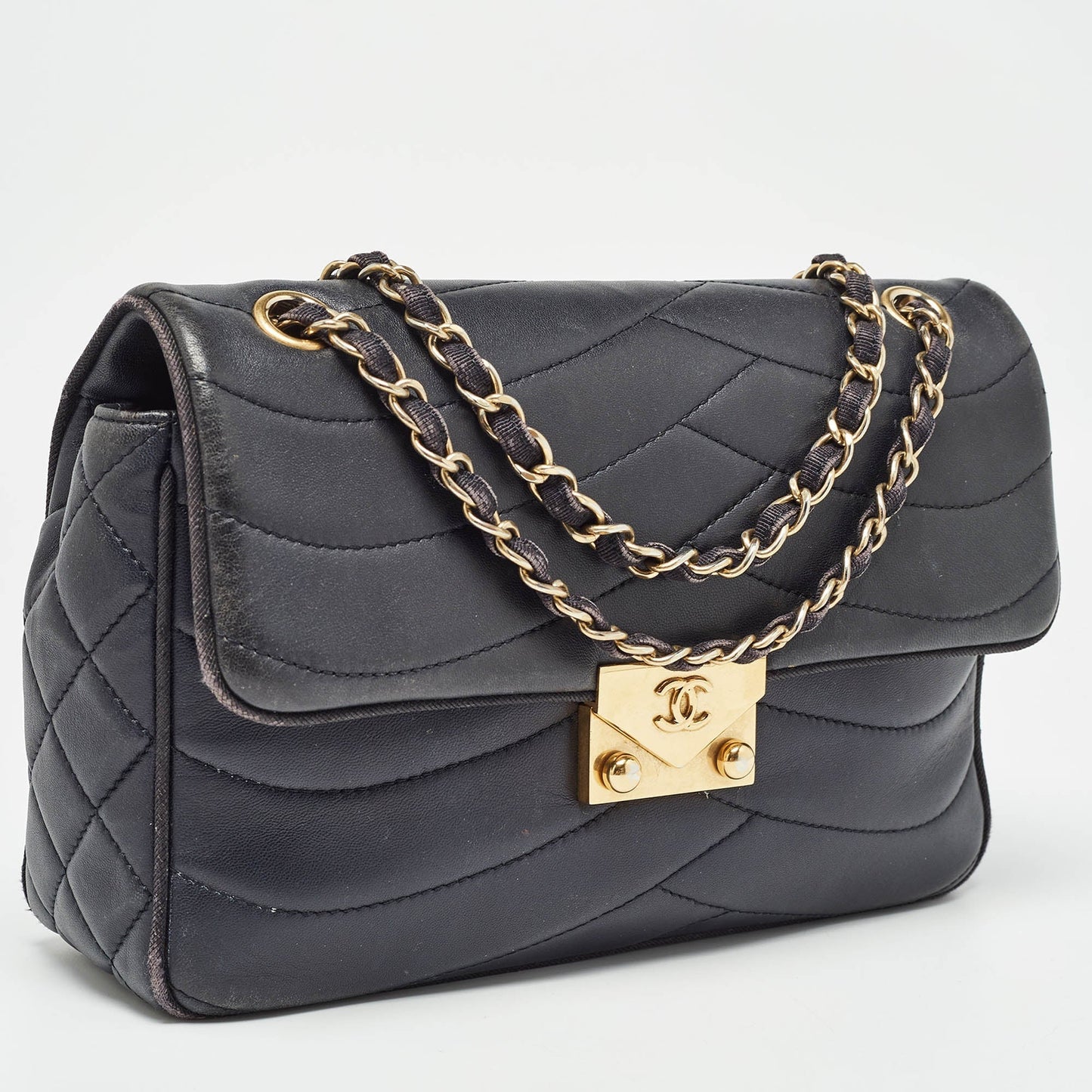 CHANEL Navy Blue Quilted Leather Medium Pagoda Flap Bag