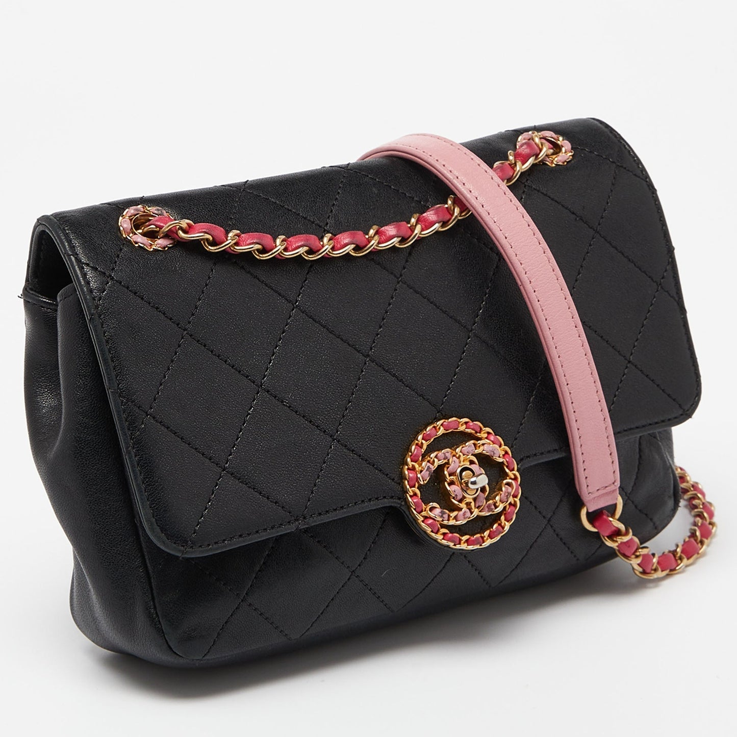 CHANEL Black/Pink Quilted Leather CC Chain Logo Shoulder Bag