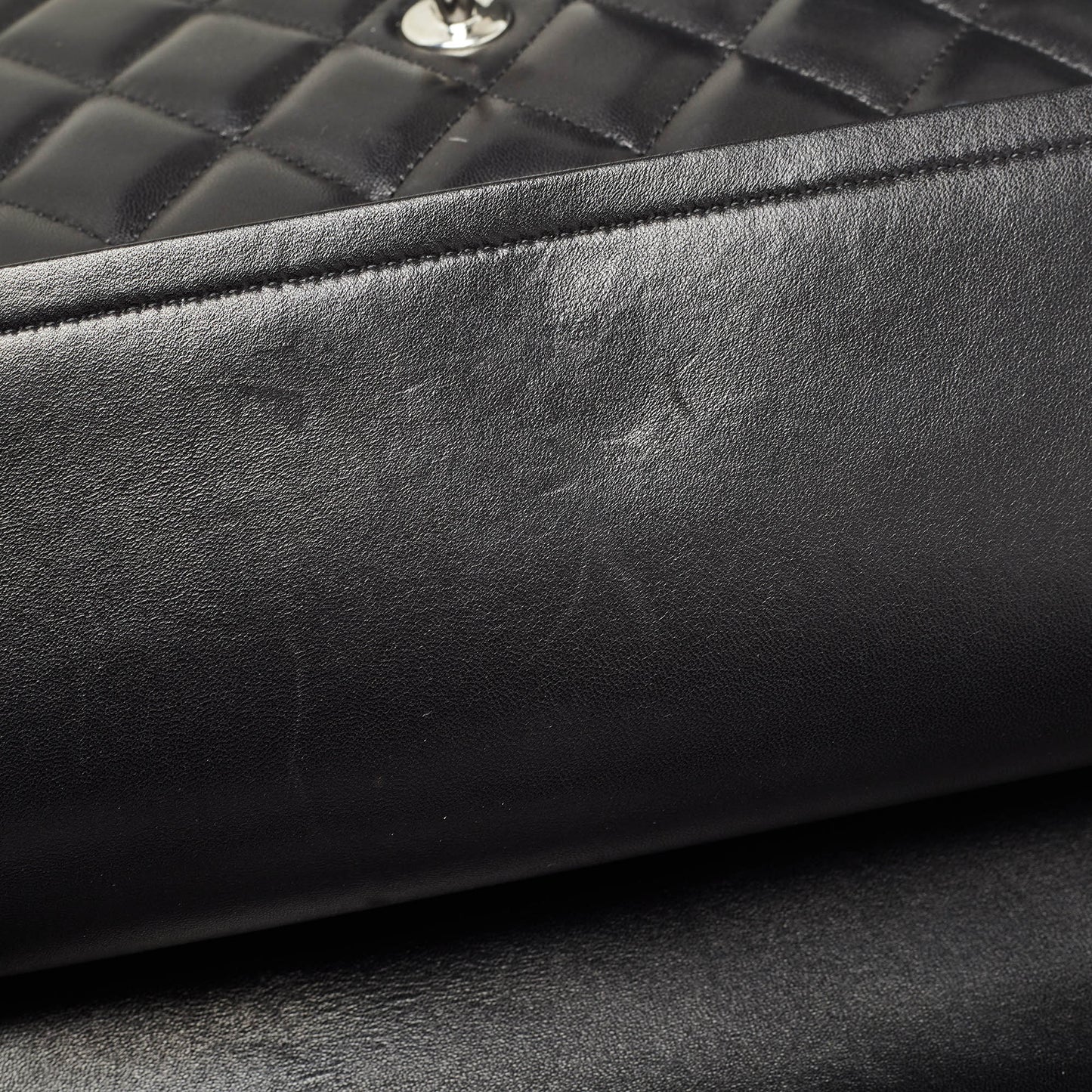 CHANEL Black Quilted Leather Jumbo Classic Double Flap Bag