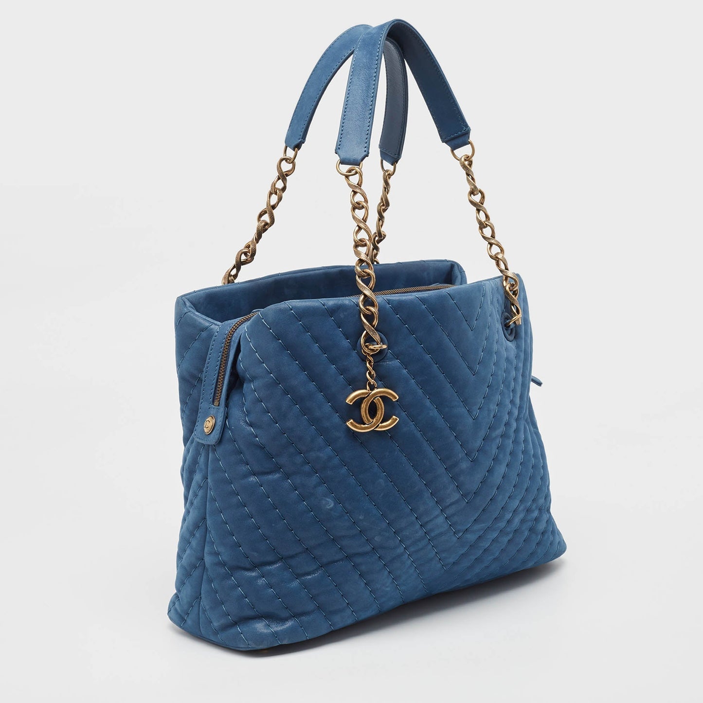 CHANEL Blue Iridescent Chevron Leather CC Charm Chain Bag