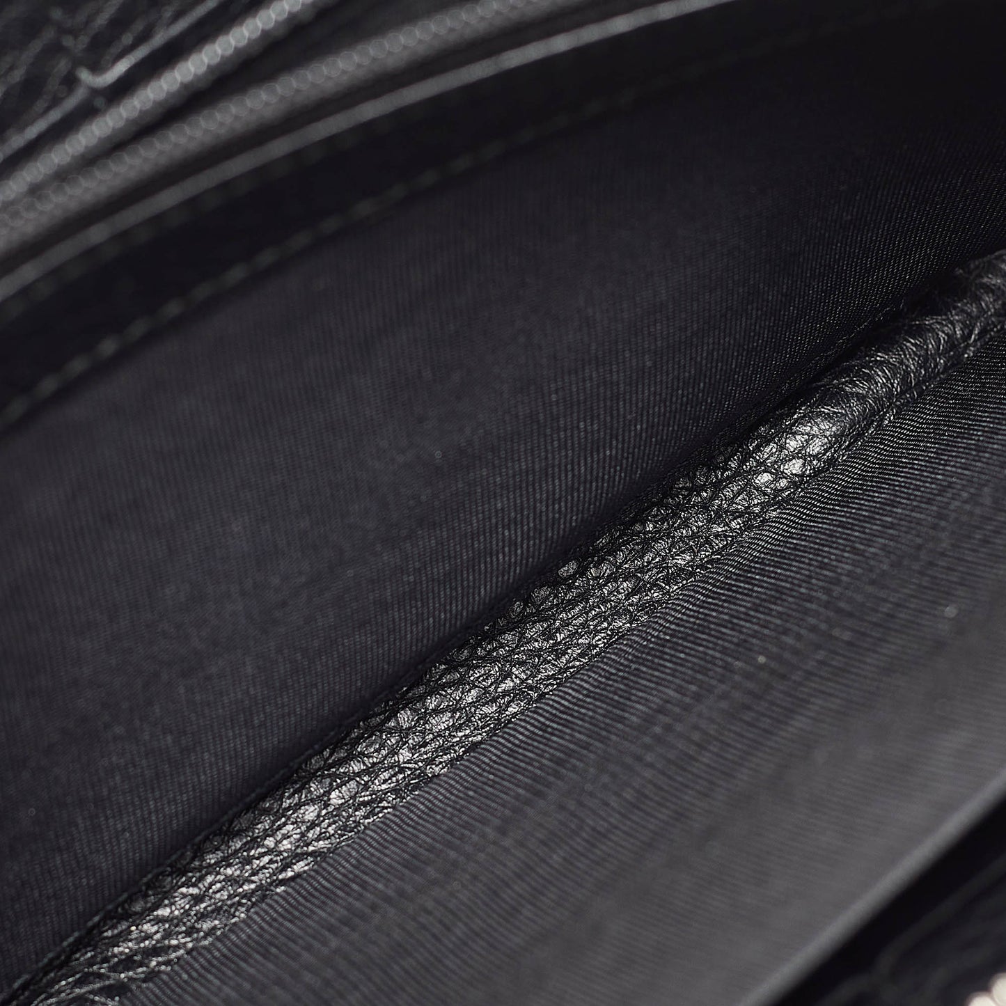Luxury Gucci Trending 2025 Black Leather Studded Soho Continental Wallet