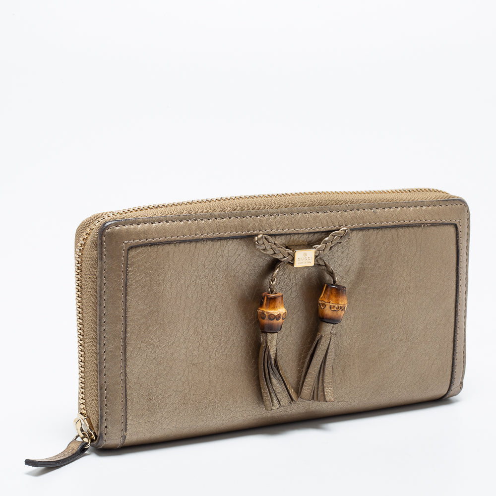 Luxury Gucci Gold Leather Bamboo Tassel Bow Zip Around Wallet