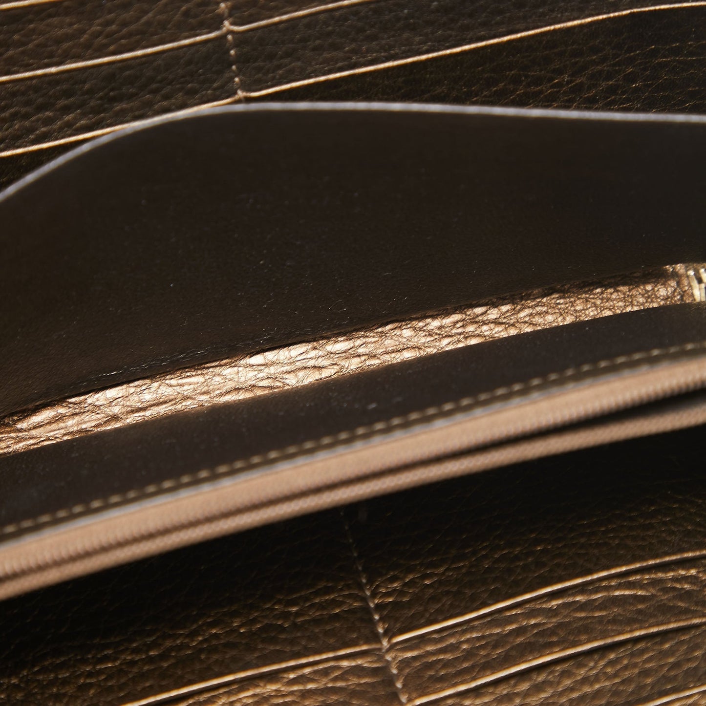 Luxury Gucci Metallic Leather Bamboo Tassel Zip Around Wallet