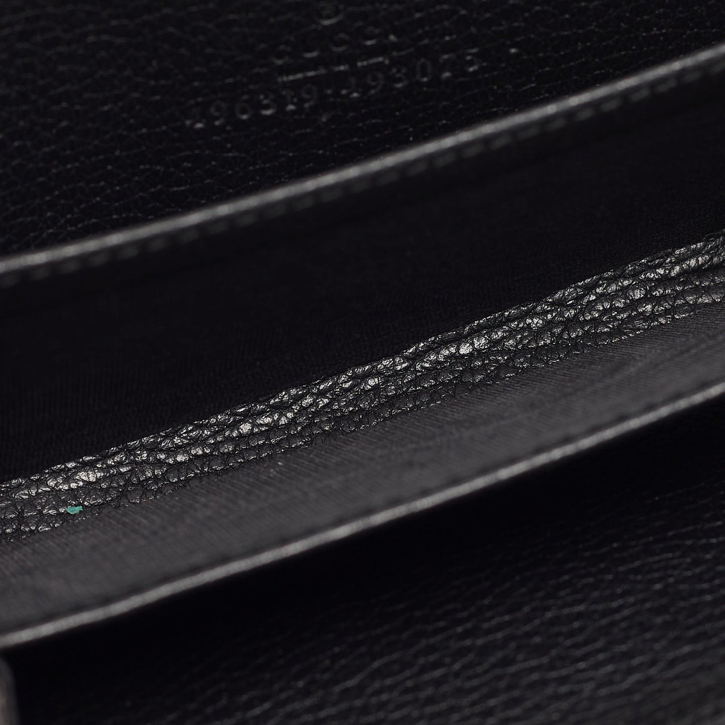 Luxury Gucci Trending 2025 Black Leather Logo Zip Purse