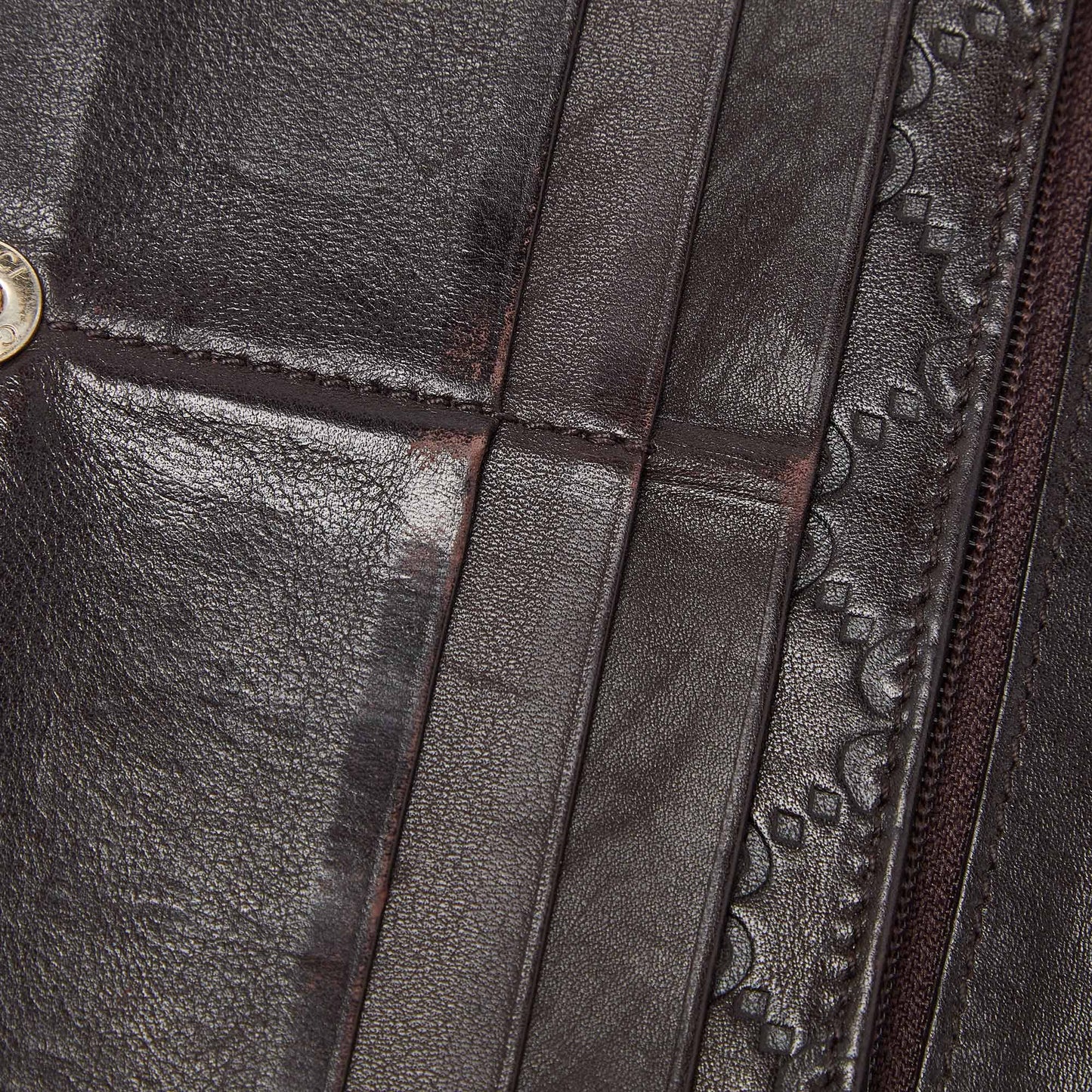 Luxury Gucci Trending 2025 Brown ssima Leather GG Pierce Continental Wallet