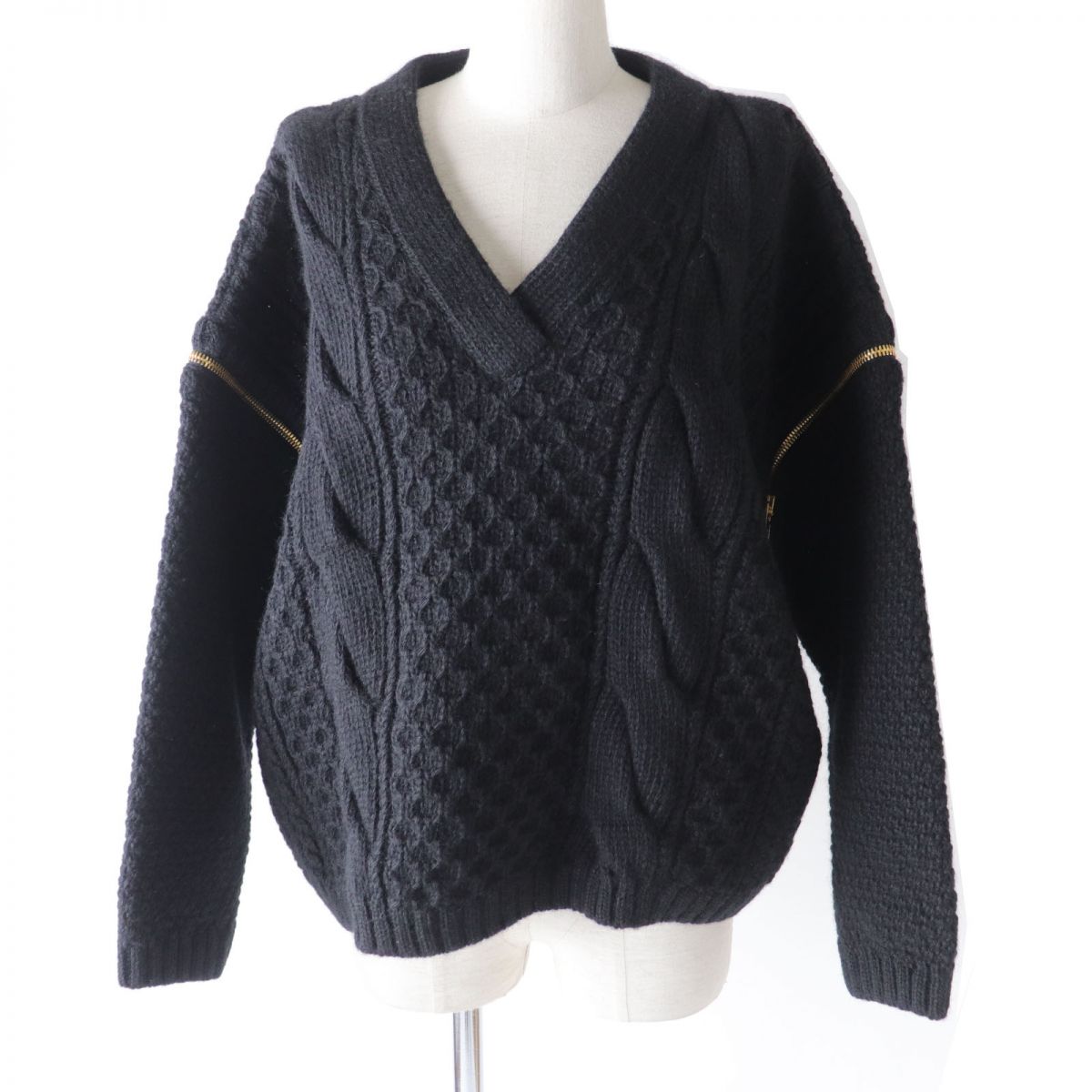 Luxury Gucci Trending 2025 Wool Detachable Sleeve Knit Sweater Black S