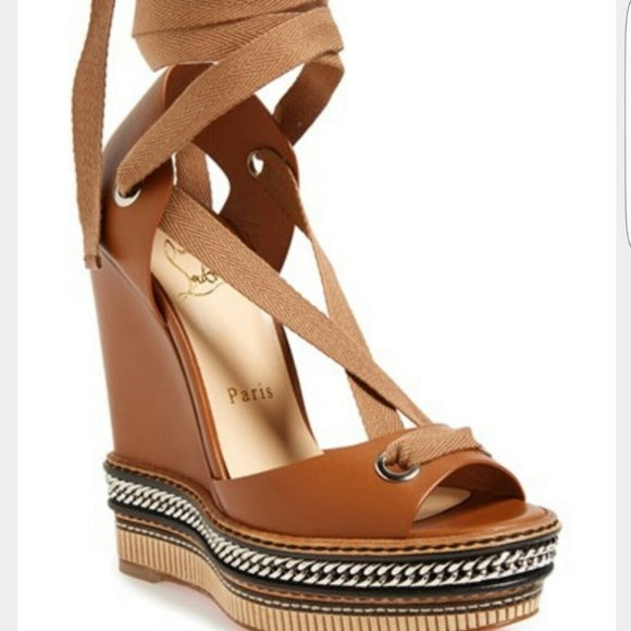 CHRISTIAN LOUBOUTIN TRIBULI SIZE 39