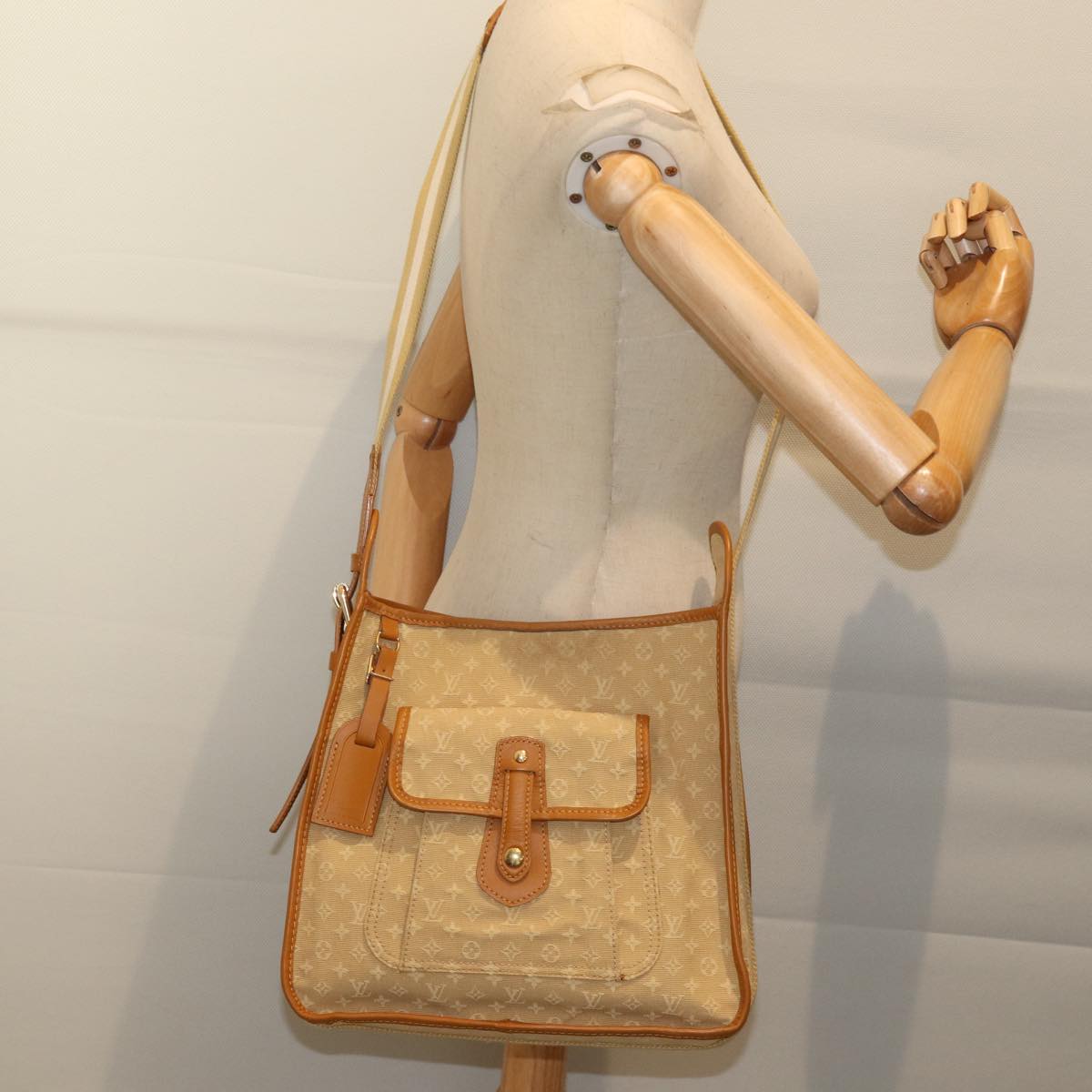 LOUIS VUITTON Monogram Mini Buzas Marie Kate Bag Beige M92323 LV mr106