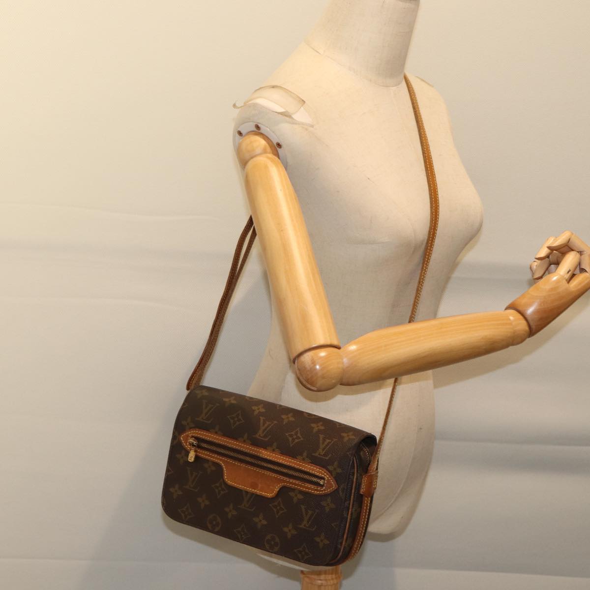 LOUIS VUITTON Monogram Saint Germain Shoulder Bag M51210 LV mr118