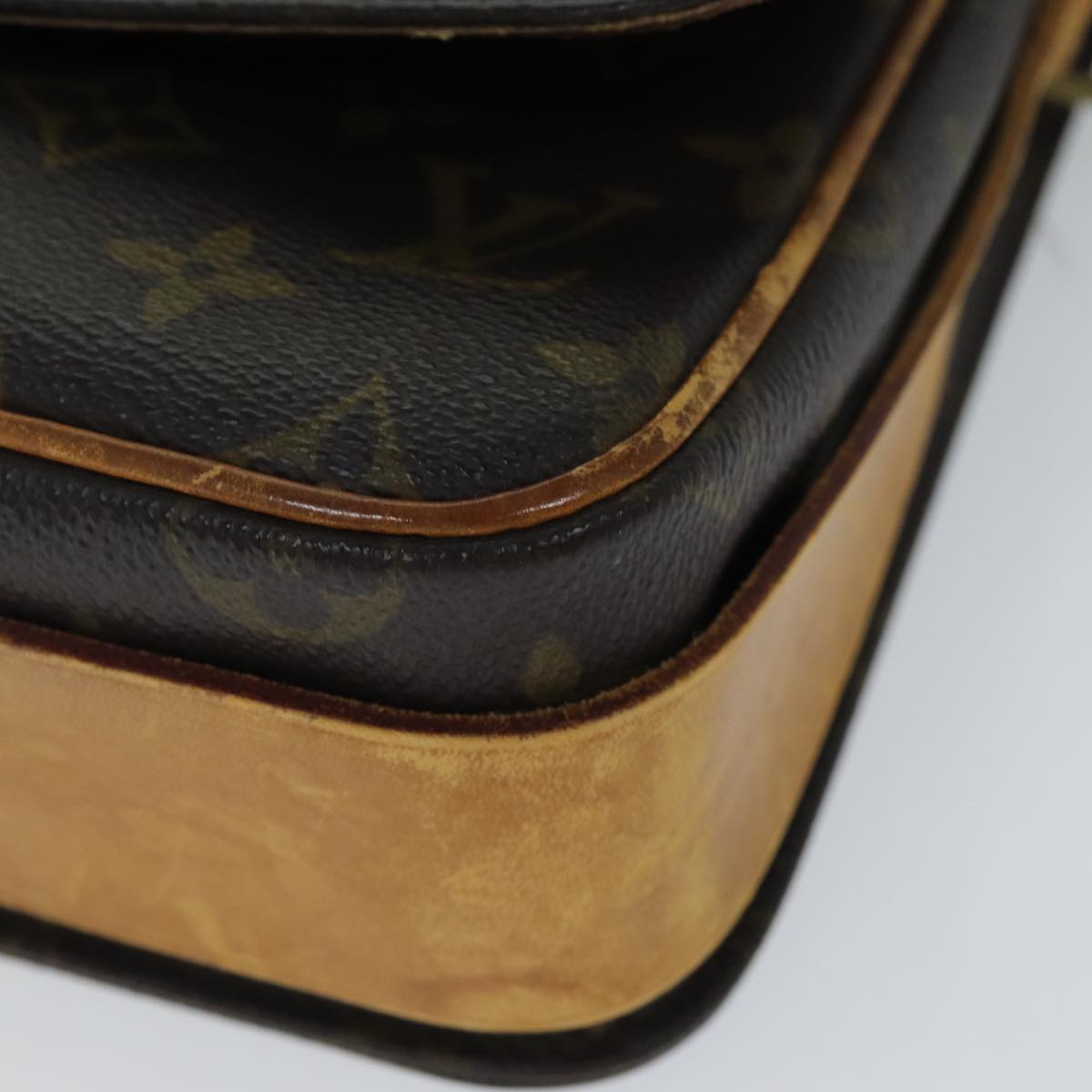 LOUIS VUITTON Monogram Cartouchiere MM Shoulder Bag M51253 LV mr190
