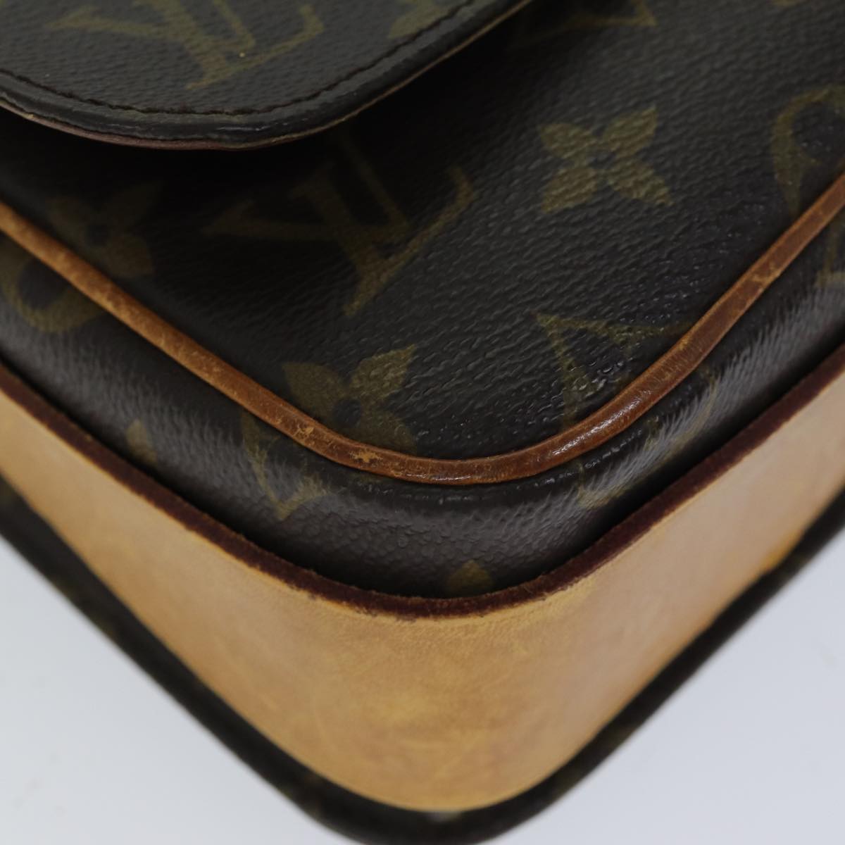 LOUIS VUITTON Monogram Cartouchiere MM Shoulder Bag M51253 LV mr190