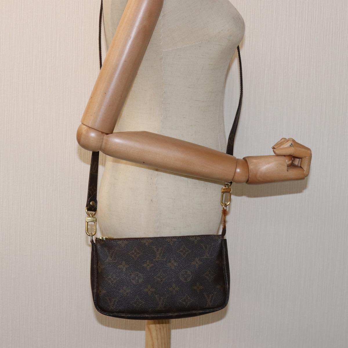 LOUIS VUITTON Monogram Pochette Accessoires Pouch M51980 LV mr194