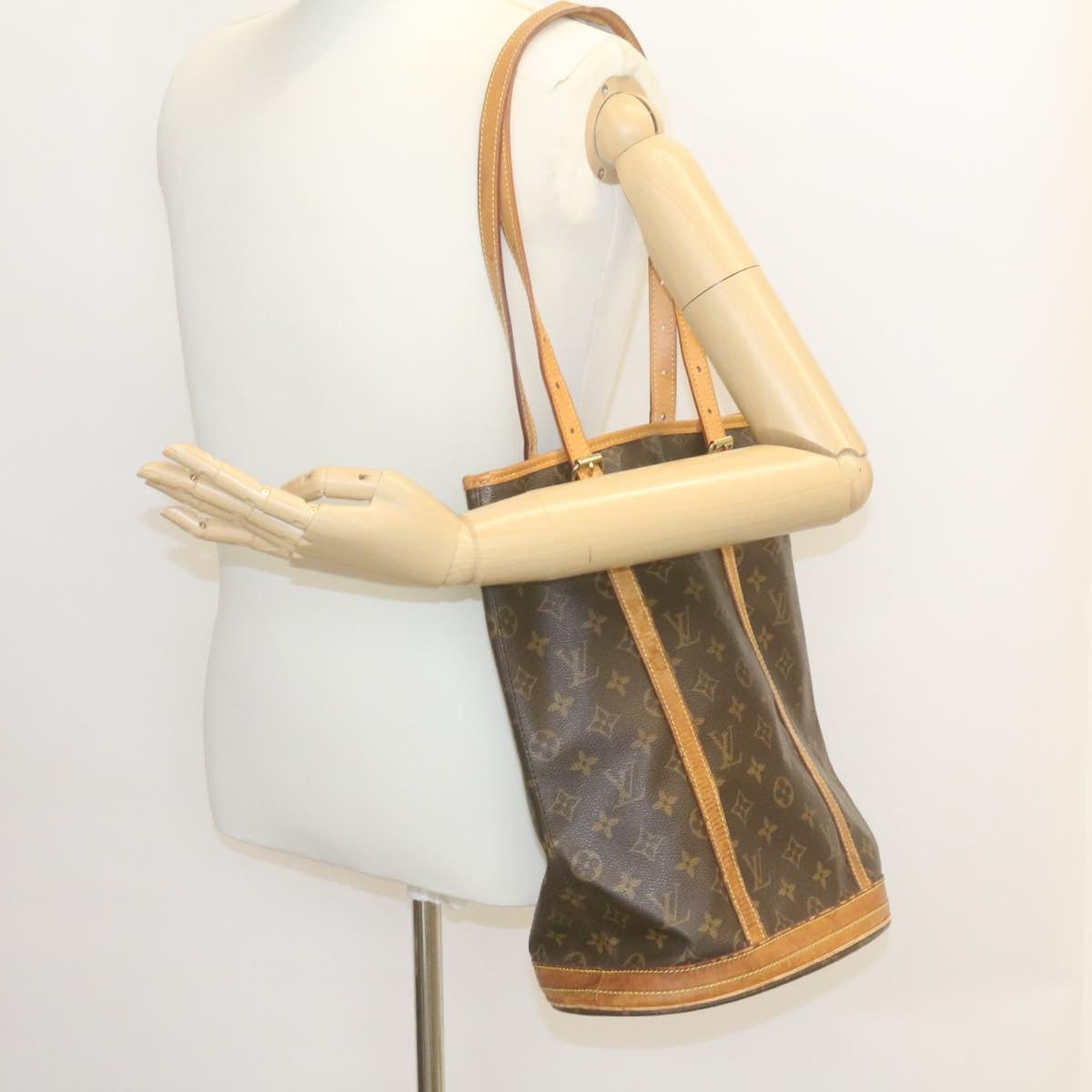 LOUIS VUITTON Monogram Bucket GM Shoulder Bag bs465 LV 34533