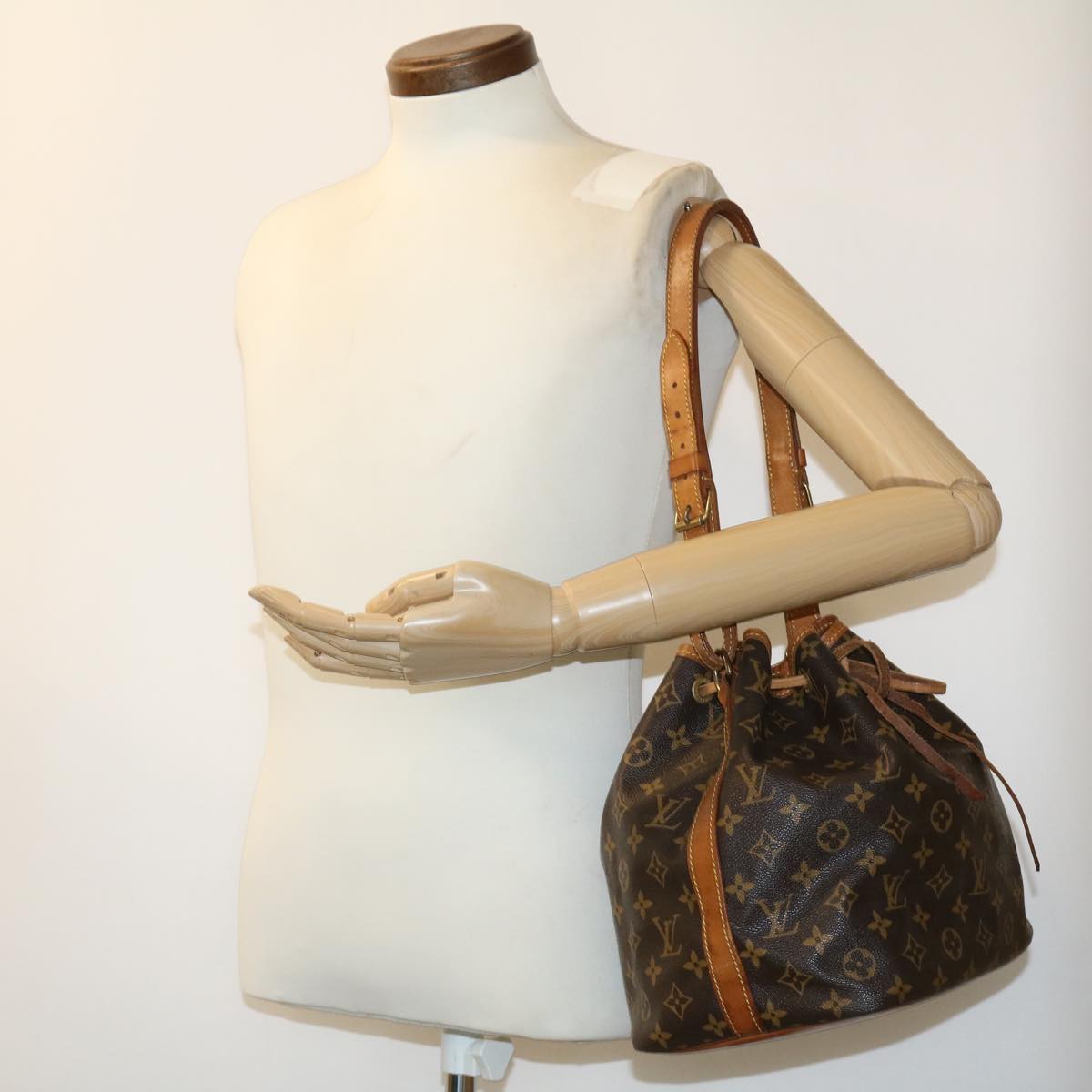 LOUIS VUITTON Monogram Petit Noe Shoulder Bag M42226 LV 34790
