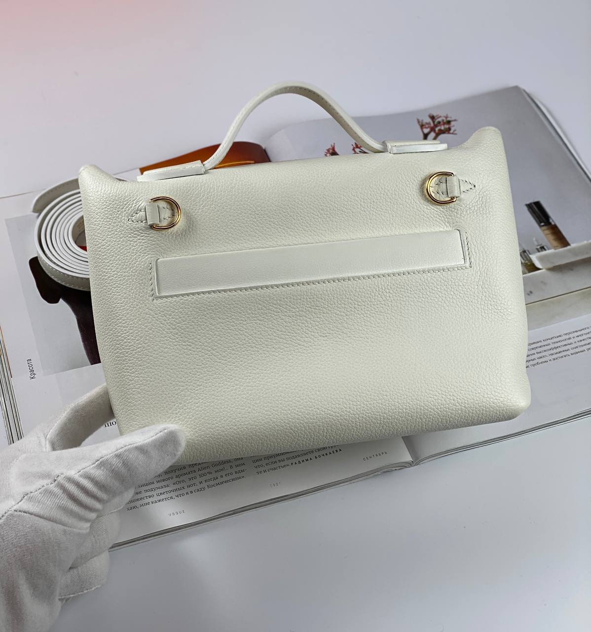 Luxury Hermes 24/24 Bag Evercolor with Swift 21  white Gold Hardware