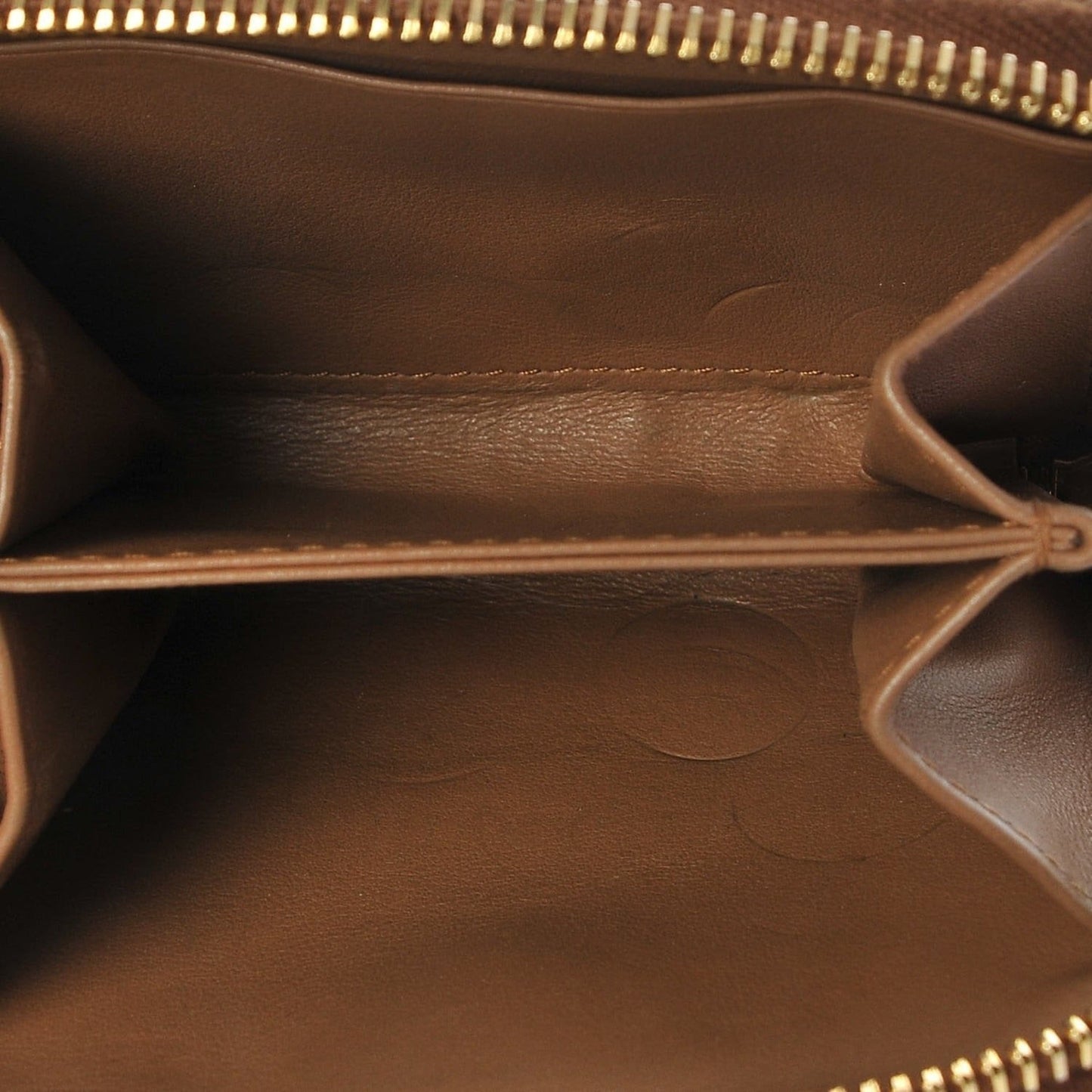 Luxury PradaVitello Move Cipria Beige Leather Zip Around