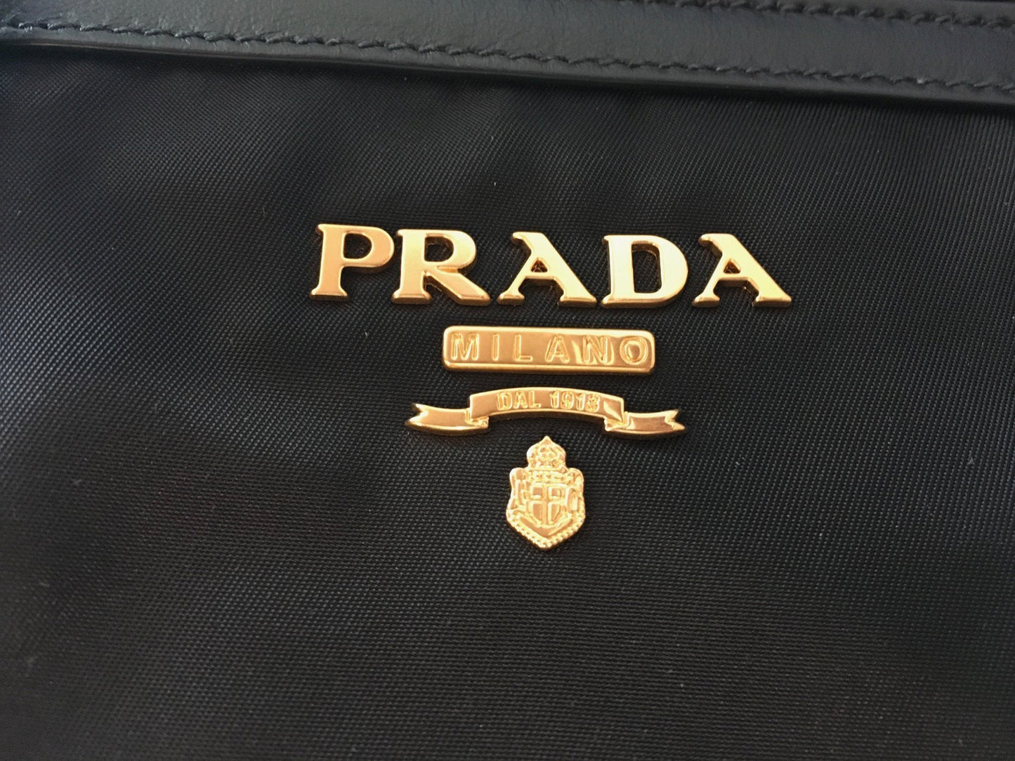 Luxury PradaTessuto Nylon Black Saffiano Medium Handbag Satchel