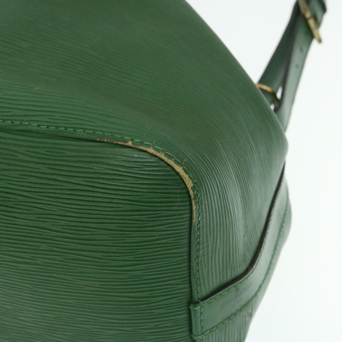 LOUIS VUITTON Epi Petit Noe Shoulder Bag Green M44104 LV pt658