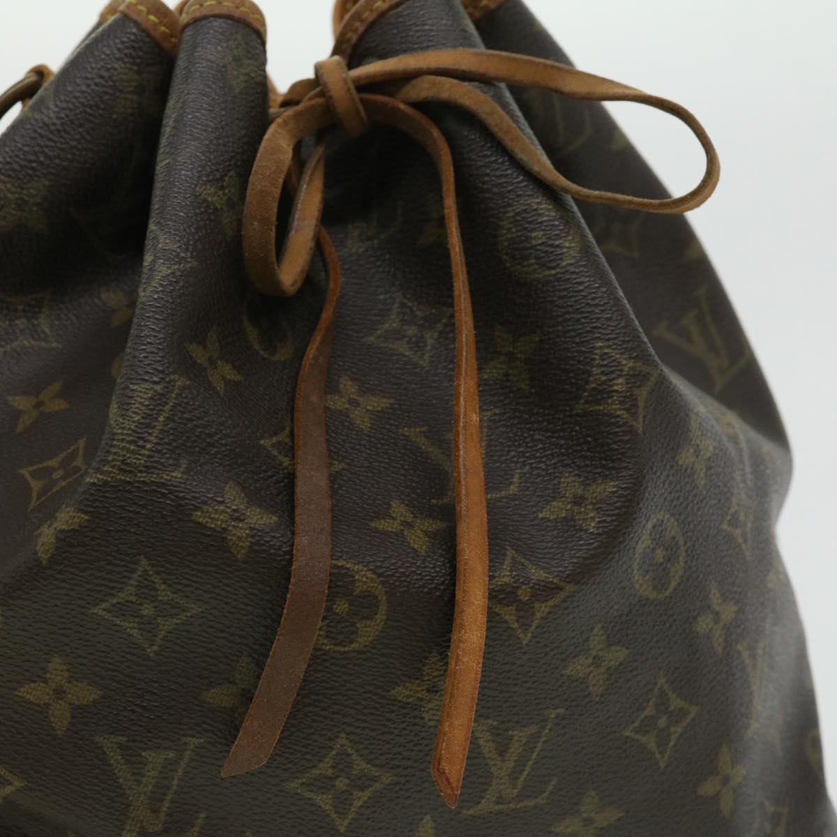 LOUIS VUITTON Monogram Petit Noe Shoulder Bag M42226 LV rd2826