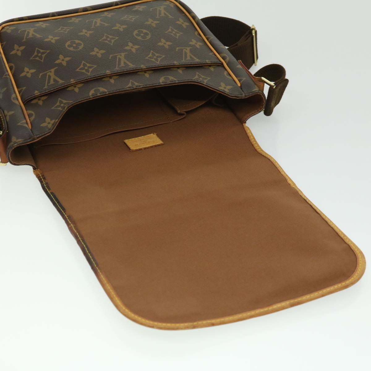 LOUIS VUITTON Monogram Messenger Bosphore PM Shoulder Bag M40106 LV rd3016