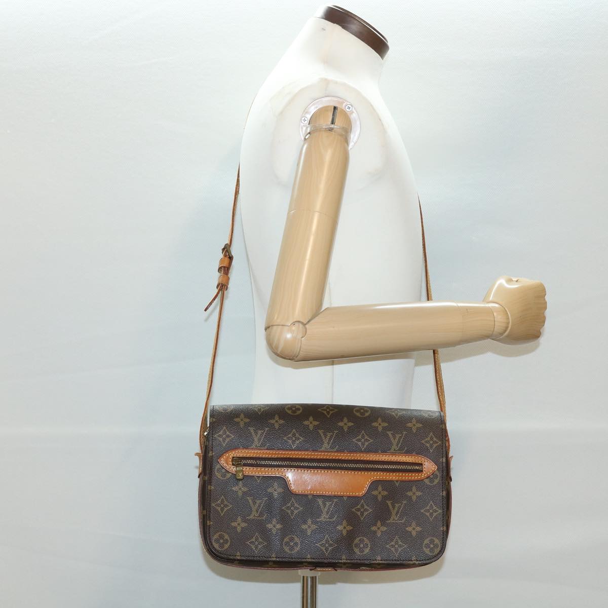 LOUIS VUITTON Monogram Saint Germain Shoulder Bag M51207 LV rd3931