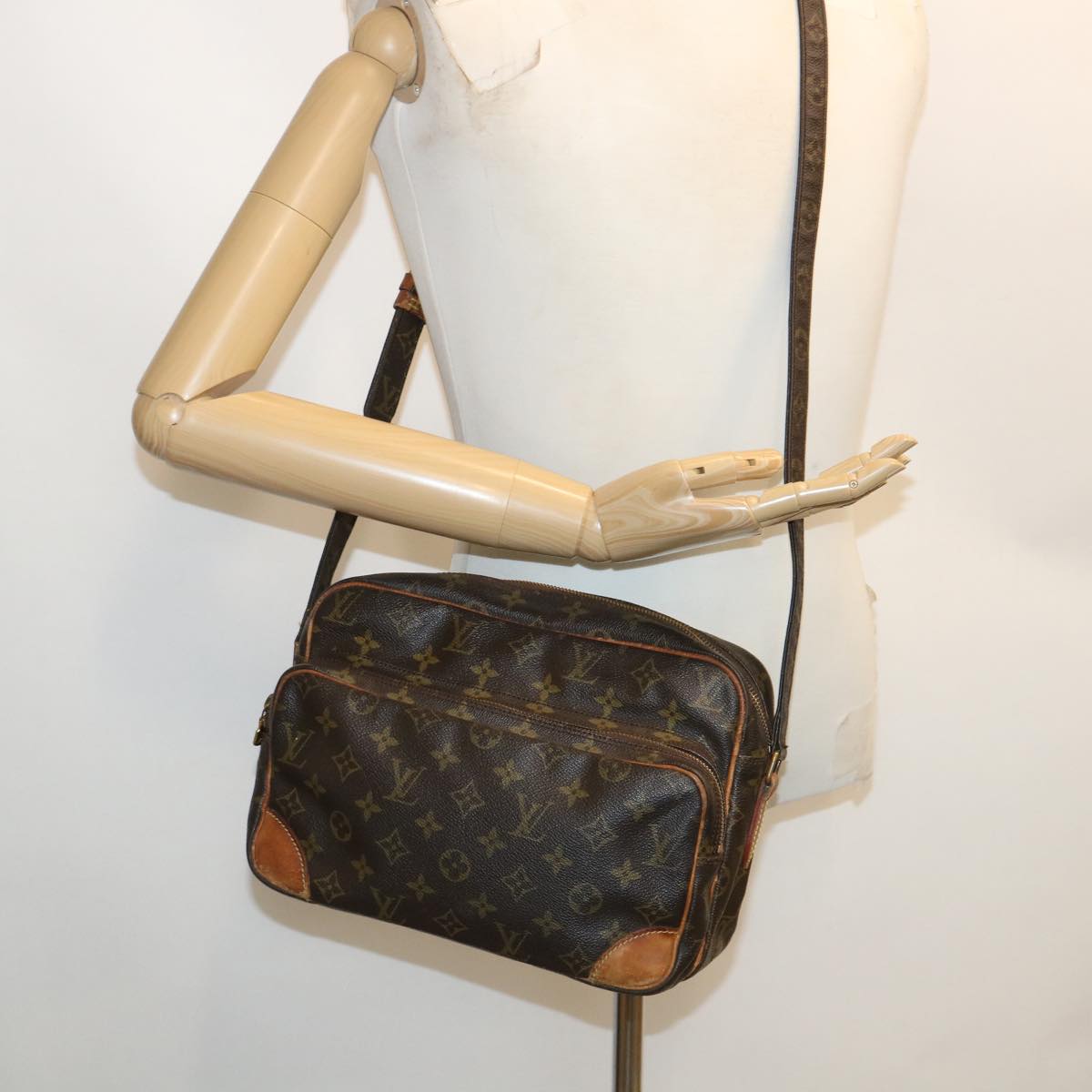 LOUIS VUITTON Monogram Nile Shoulder Bag M45244 LV rd4083