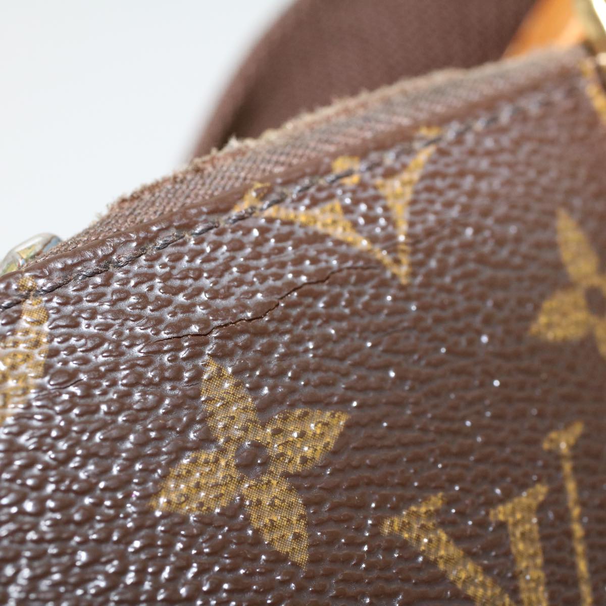 LOUIS VUITTON Monogram Pochette Bosphore Shoulder Bag M40044 LV rd5299