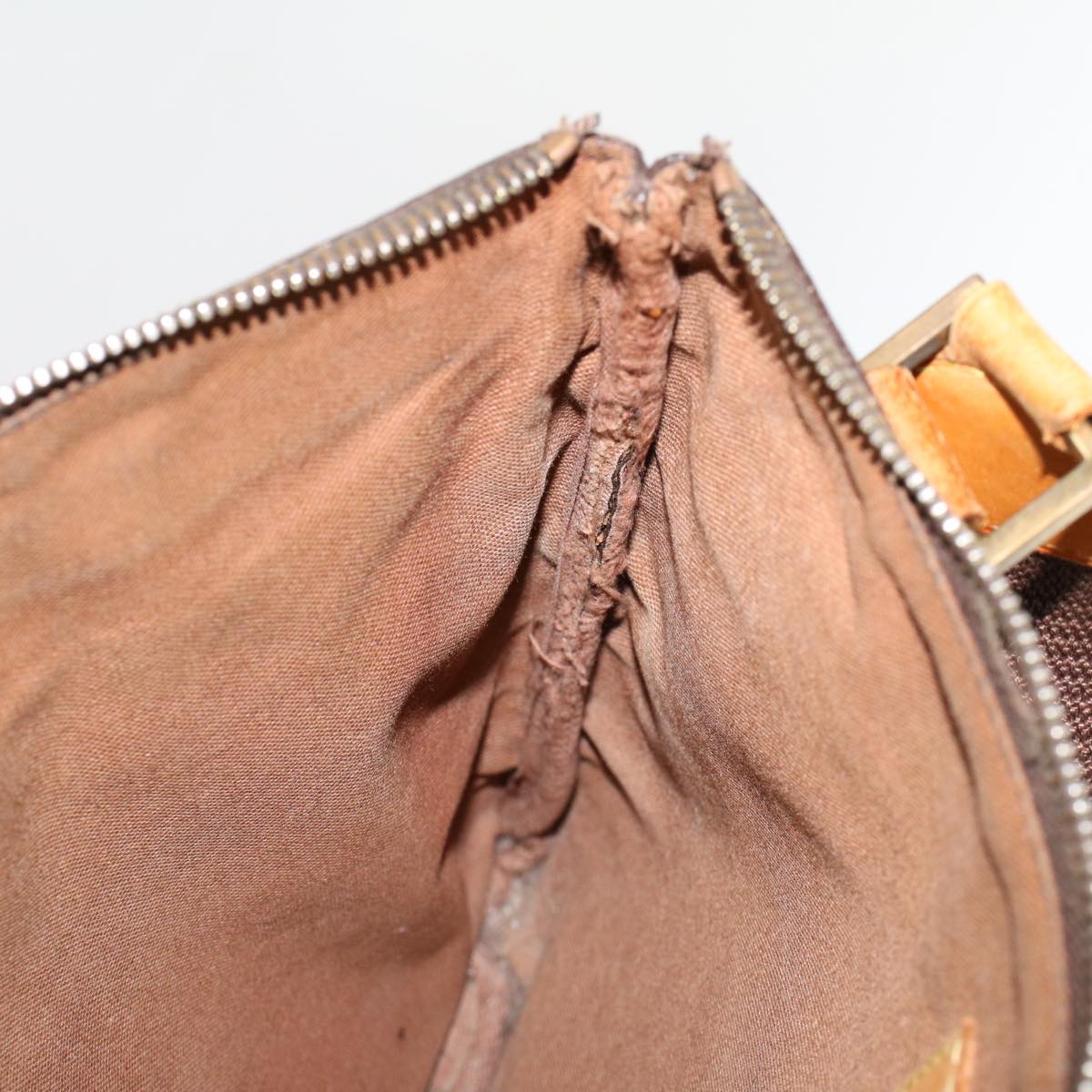 LOUIS VUITTON Monogram Pochette Bosphore Shoulder Bag M40044 LV rd5299