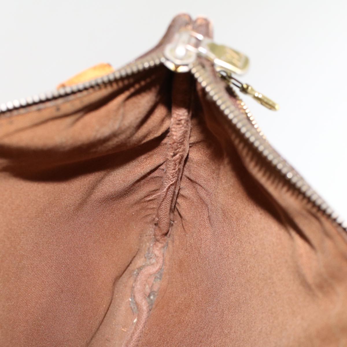 LOUIS VUITTON Monogram Pochette Bosphore Shoulder Bag M40044 LV rd5299