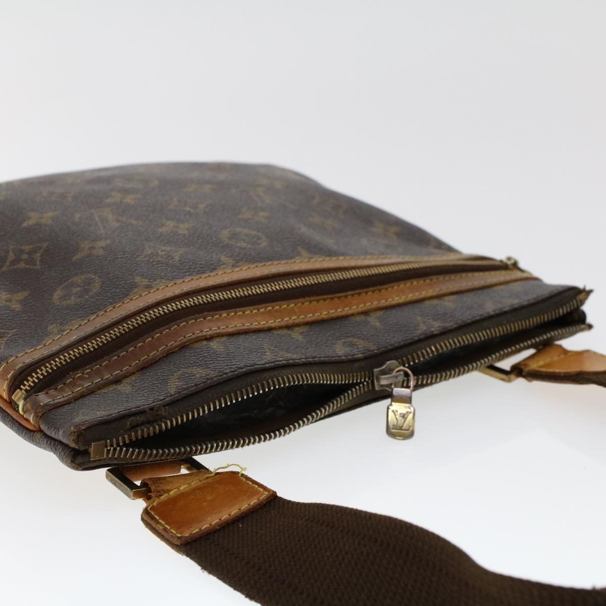 LOUIS VUITTON Monogram Pochette Bosphore Shoulder Bag M40044 LV rd5299