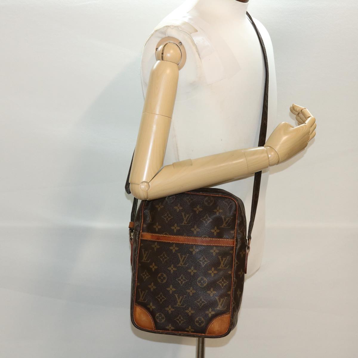 LOUIS VUITTON Monogram Danube MM Shoulder Bag M45264 LV rd5326