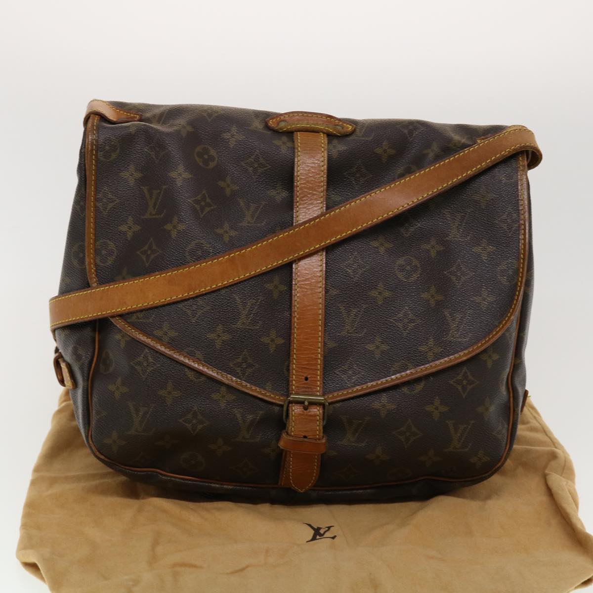 LOUIS VUITTON Monogram Saumur 35 Shoulder Bag M42254 LV rd5334
