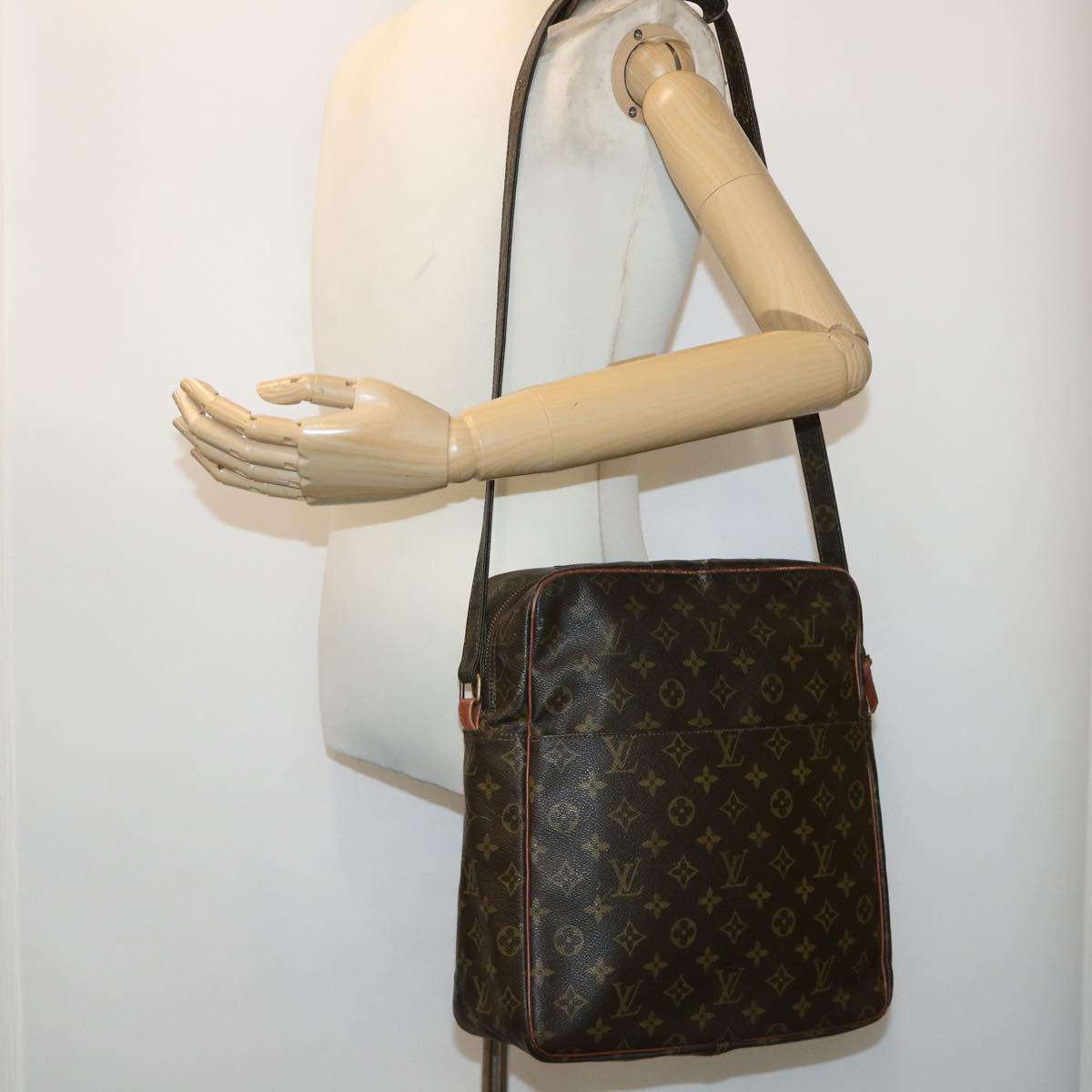 LOUIS VUITTON Monogram Marceau Shoulder Bag Vintage M40264 LV rd5396