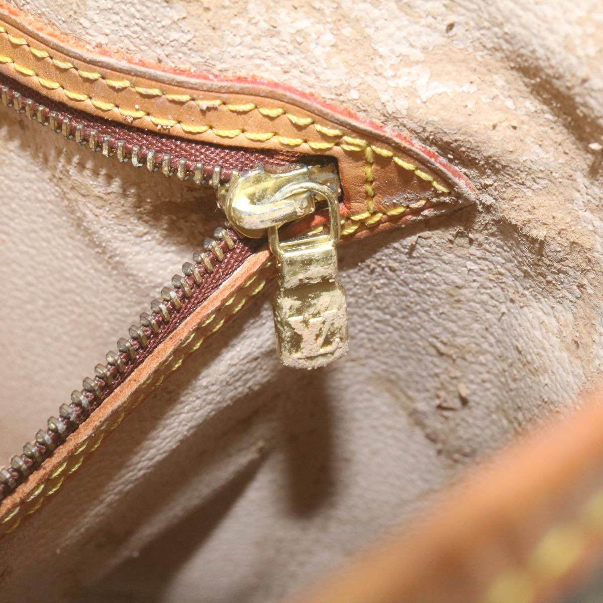LOUIS VUITTON Monogram Bucket GM Shoulder Bag bs465 LV ro238