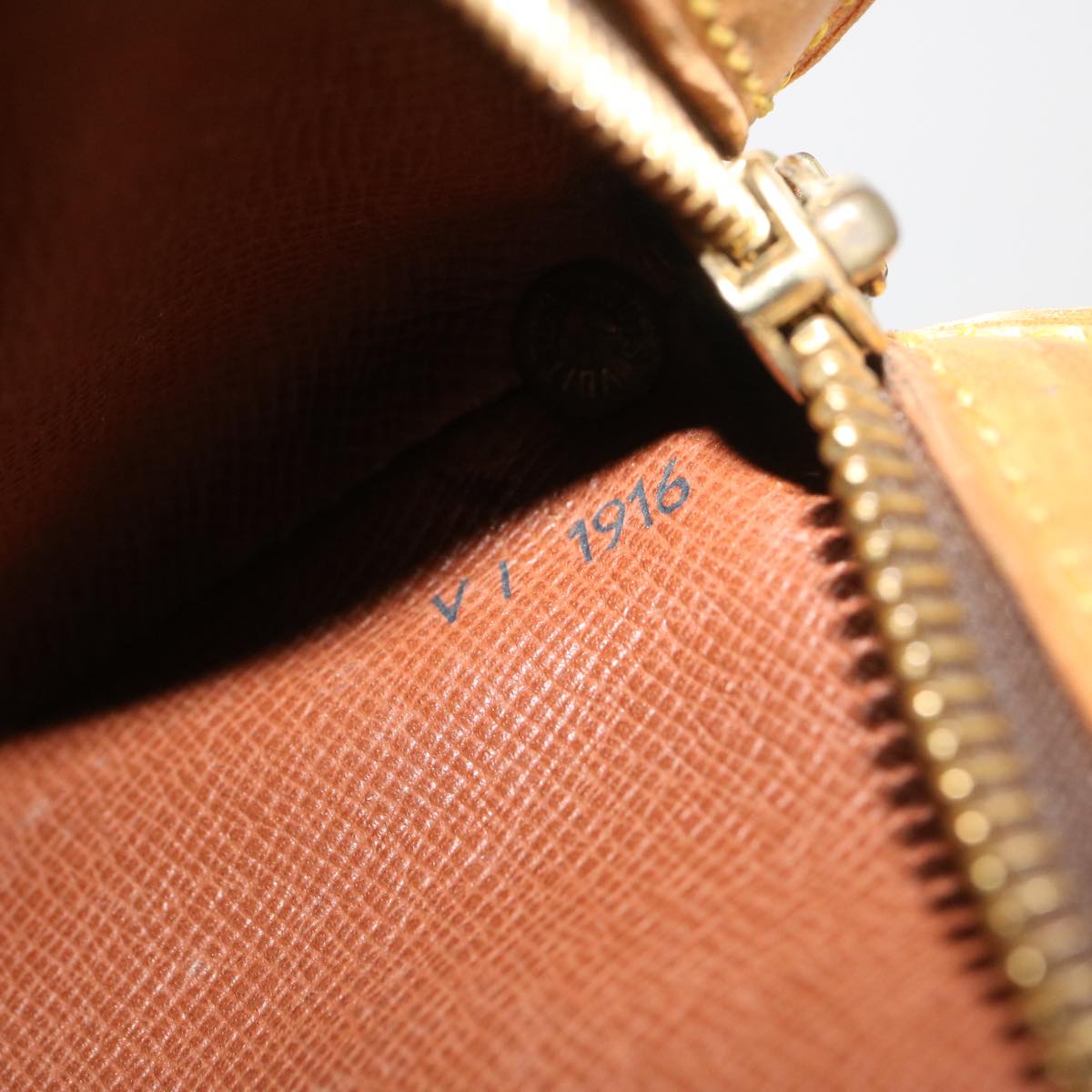 LOUIS VUITTON Monogram Drouot Shoulder Bag M51290 LV ro281