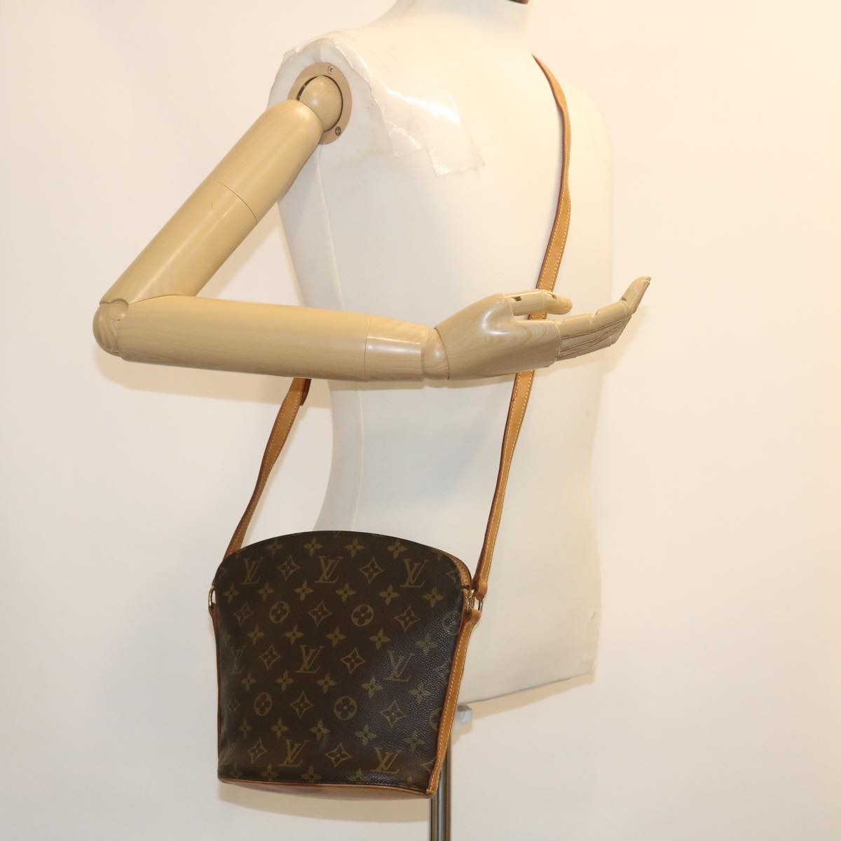 LOUIS VUITTON Monogram Drouot Shoulder Bag M51290 LV ro281