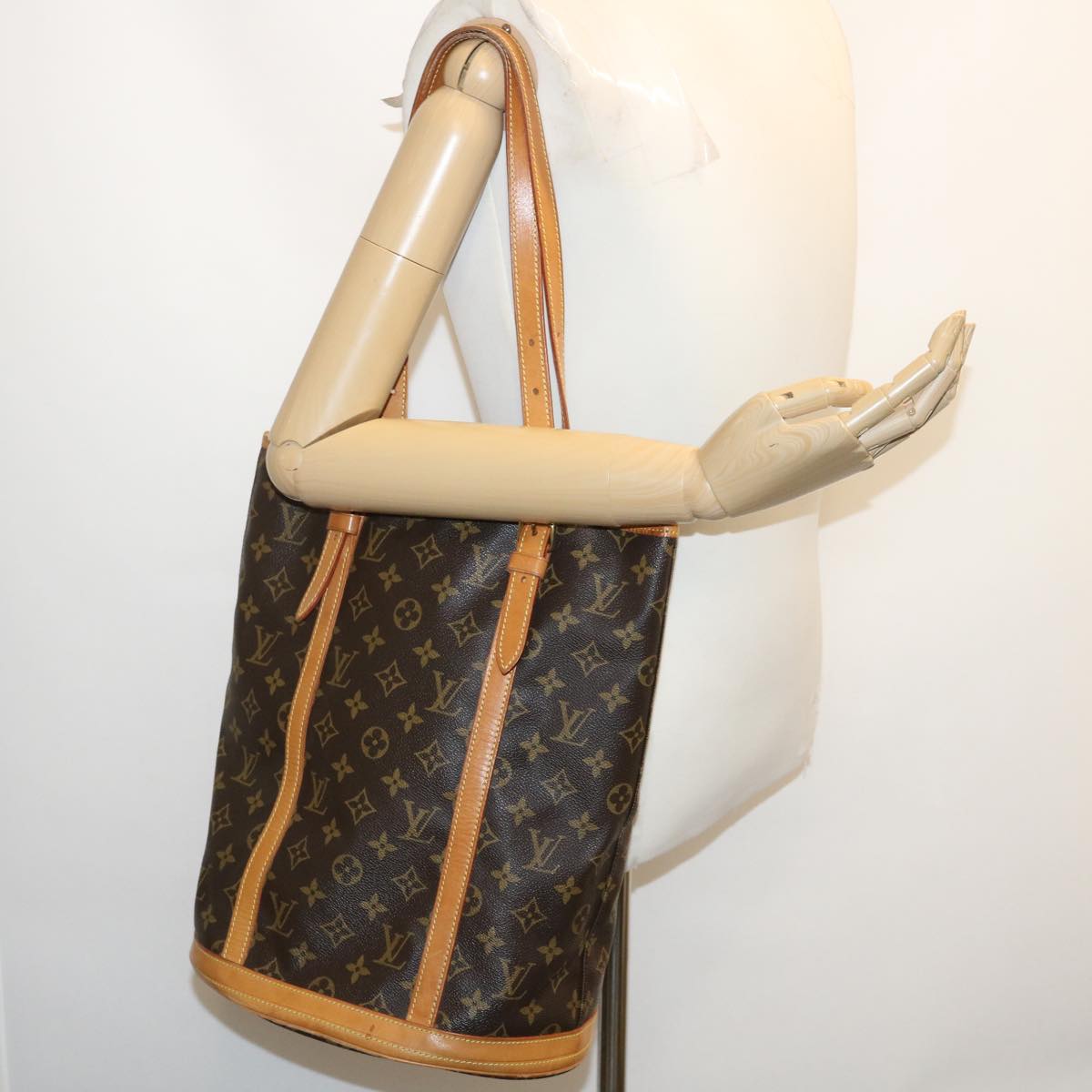 LOUIS VUITTON Monogram Bucket GM Shoulder Bag M42236 LV ro307