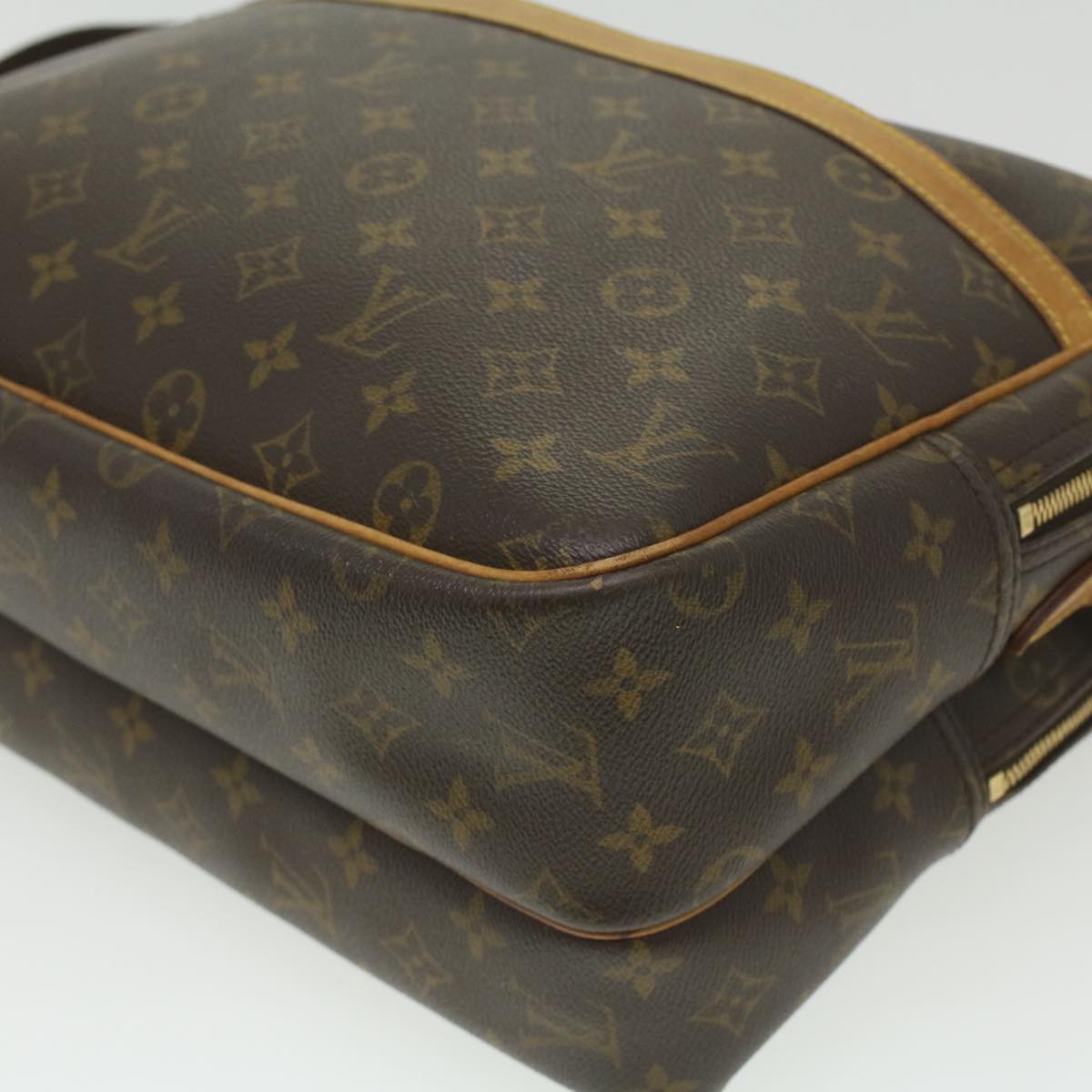 LOUIS VUITTON Monogram Reporter GM Shoulder Bag M45252 LV ro807